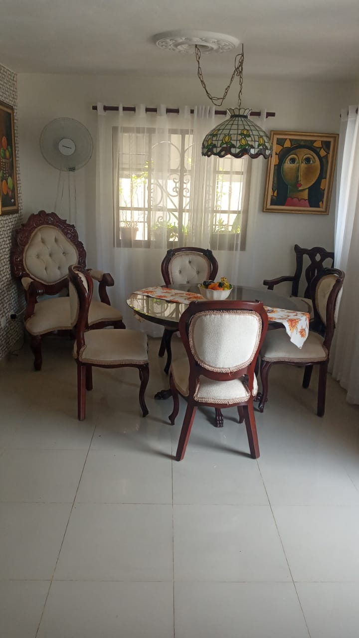 muebles y colchones - Juego de Comedor en Madera de Caoba 0