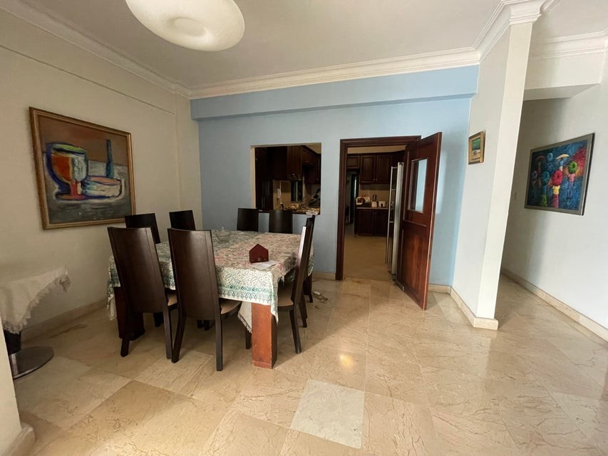 apartamentos - Apartamento en venta #24-1303 balcón, 3 hab. cocina fria y caliente, terraza. 2