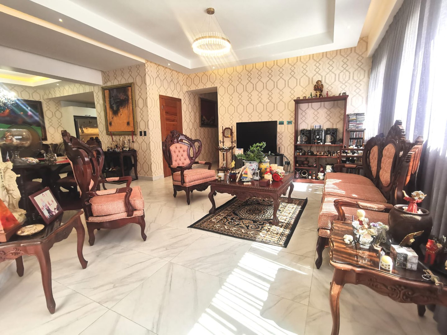 apartamentos - ‼Se vende amplio apartamento a pocas esquinas de la Churchill. 1
