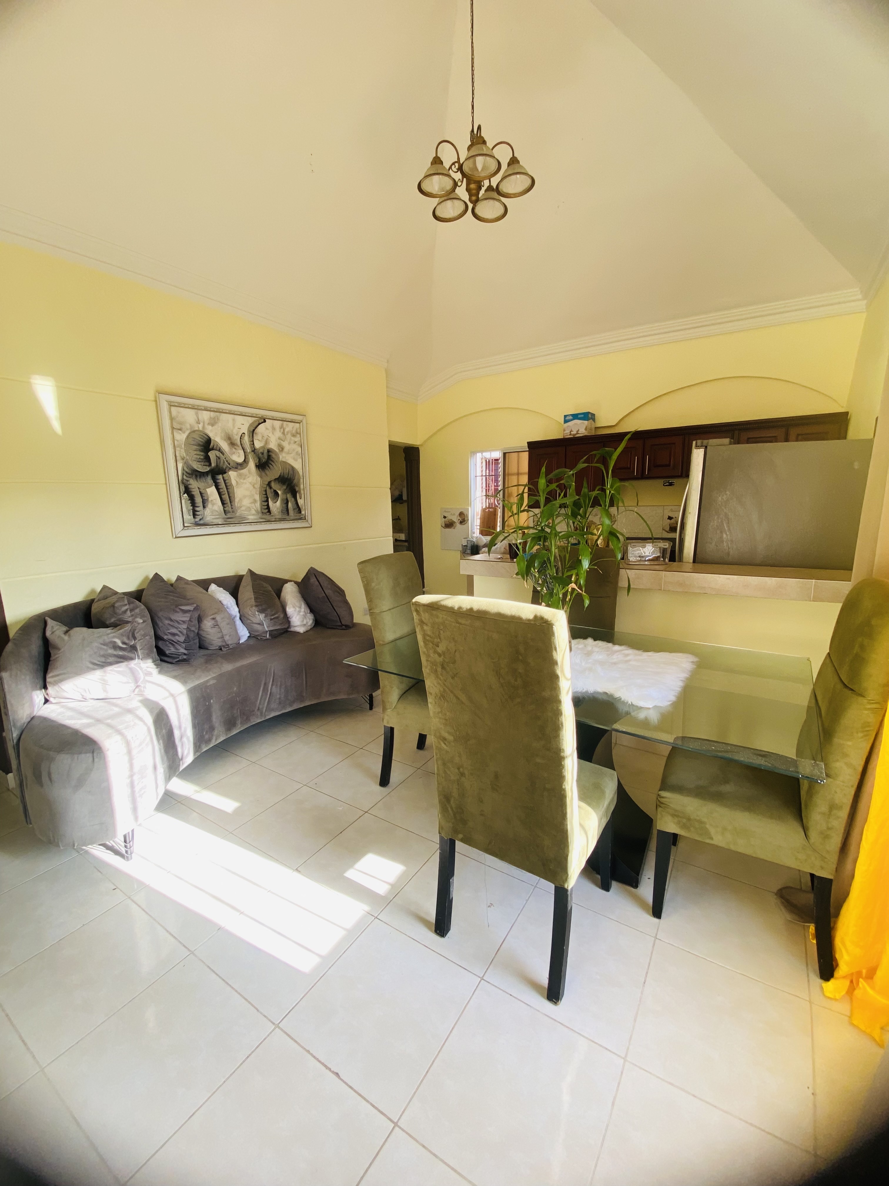 muebles y colchones - Juego de comedor y mueble  2