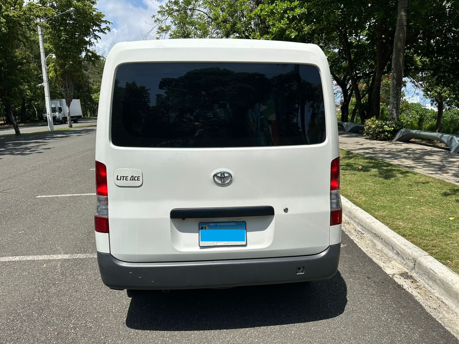 jeepetas y camionetas - TOYOTA LITE ACE 2023 - SOLO 1,894 KM 4