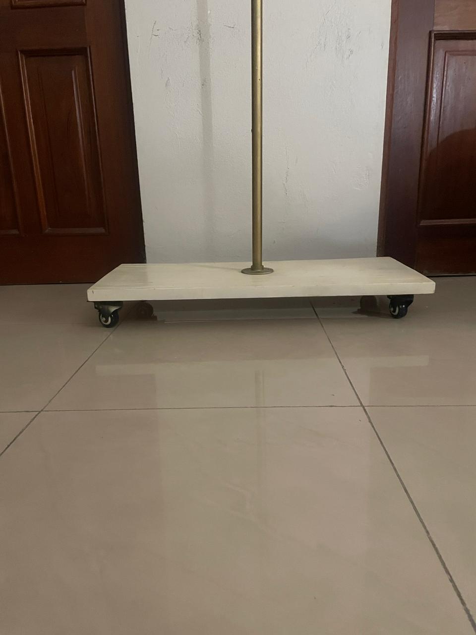 arte y antigüedades - Perchero para Tienda de Ropa 0