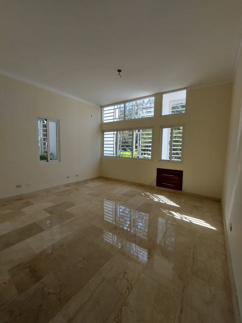 apartamentos -  APARTAMENTO REMODELADO IMPECABLE  EN AV. ANACAONA 2