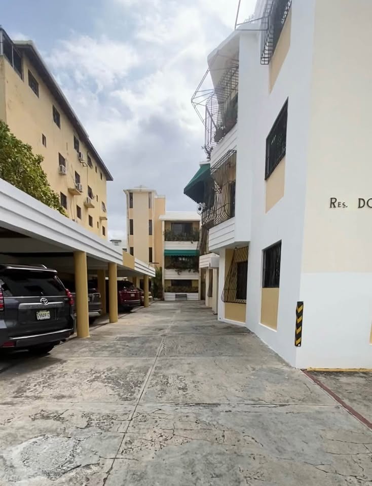 apartamentos - Venta de Apartamento en el Millon Primer Nivel 