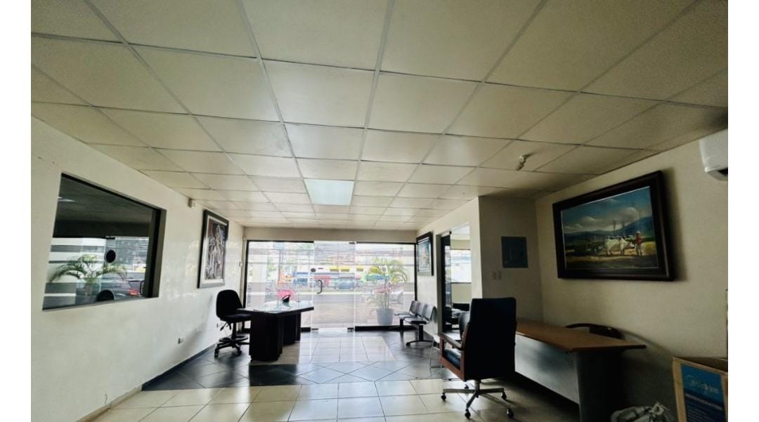 oficinas y locales comerciales - Local Comercial se Alquila en la 27 de Febrero 1