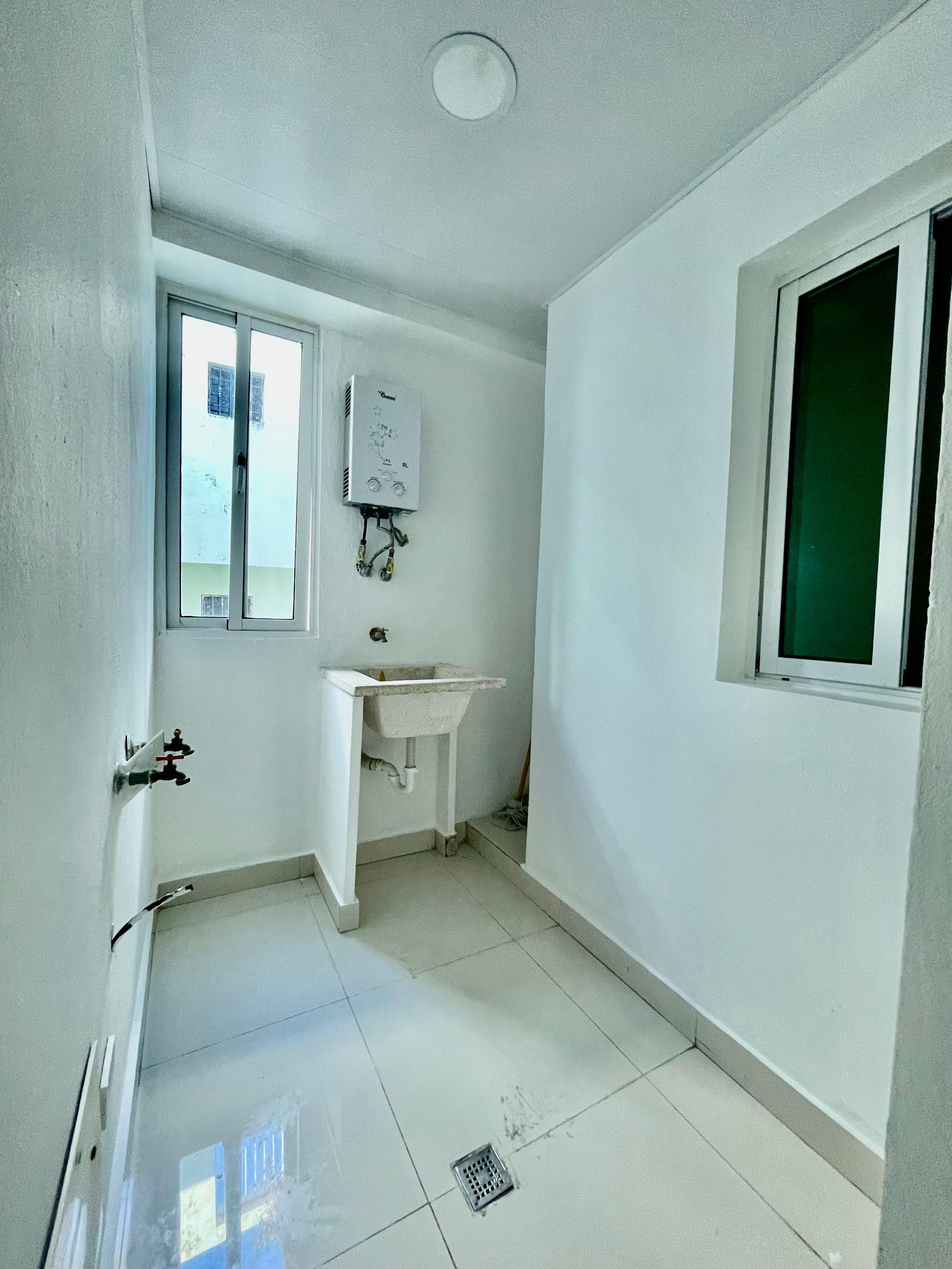 apartamentos - 📣*SE VENDE APTO* 📣  📍Urbanización tropical. 🔹3 5