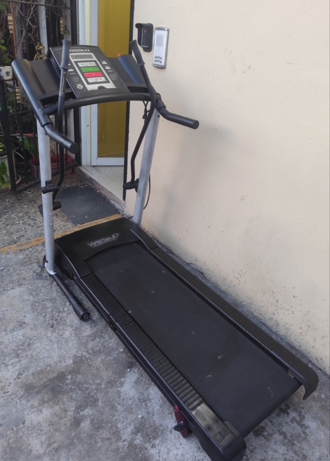 deportes - caminadora electrica con ejercicio de brazos marca weslo 0