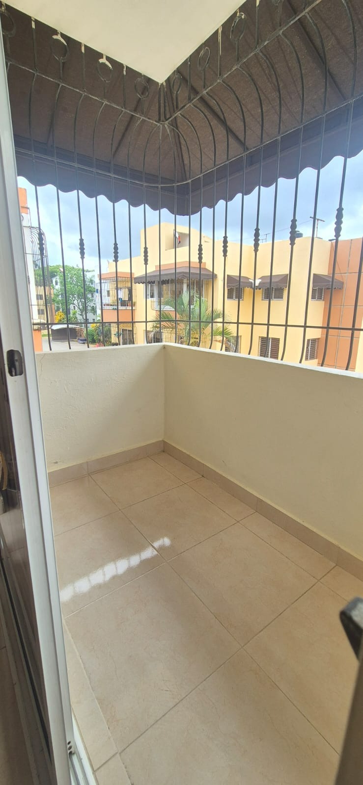 apartamentos - Apartamento de Venta 3er Nivel en Pontezuela  4