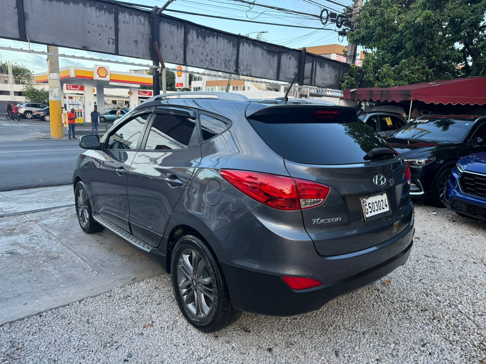 jeepetas y camionetas - HYUNDAI TUCSON SE 2015 GRIS 8