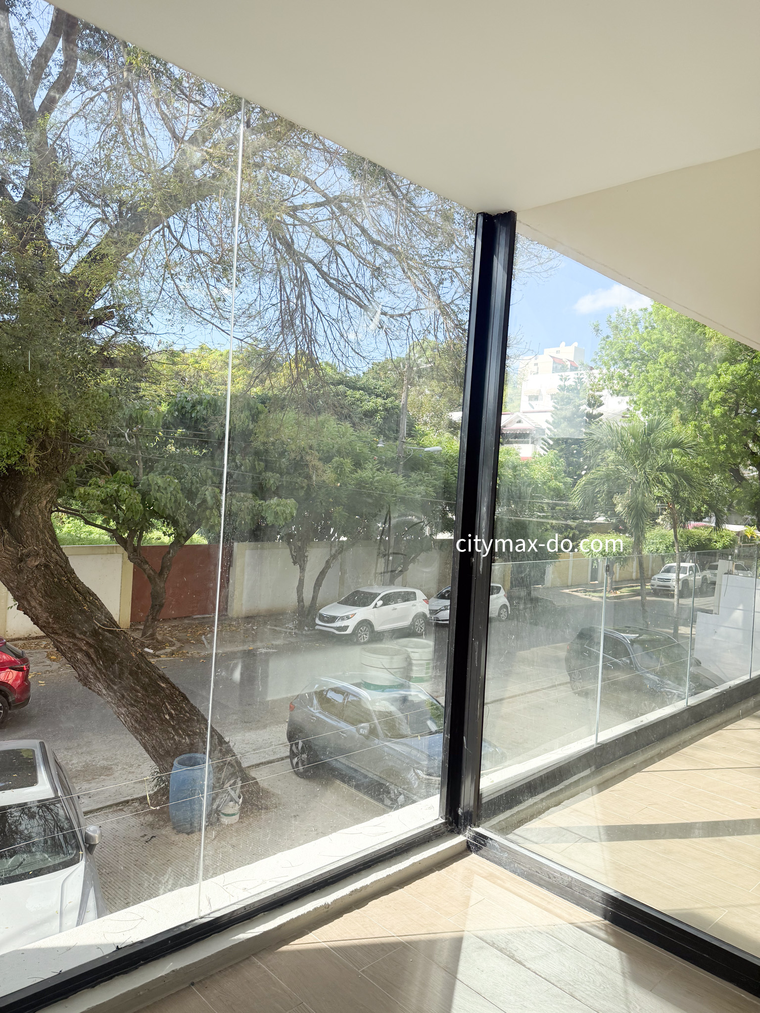 oficinas y locales comerciales - Disponible Local Comercial  en Alquiler BellaVista 6