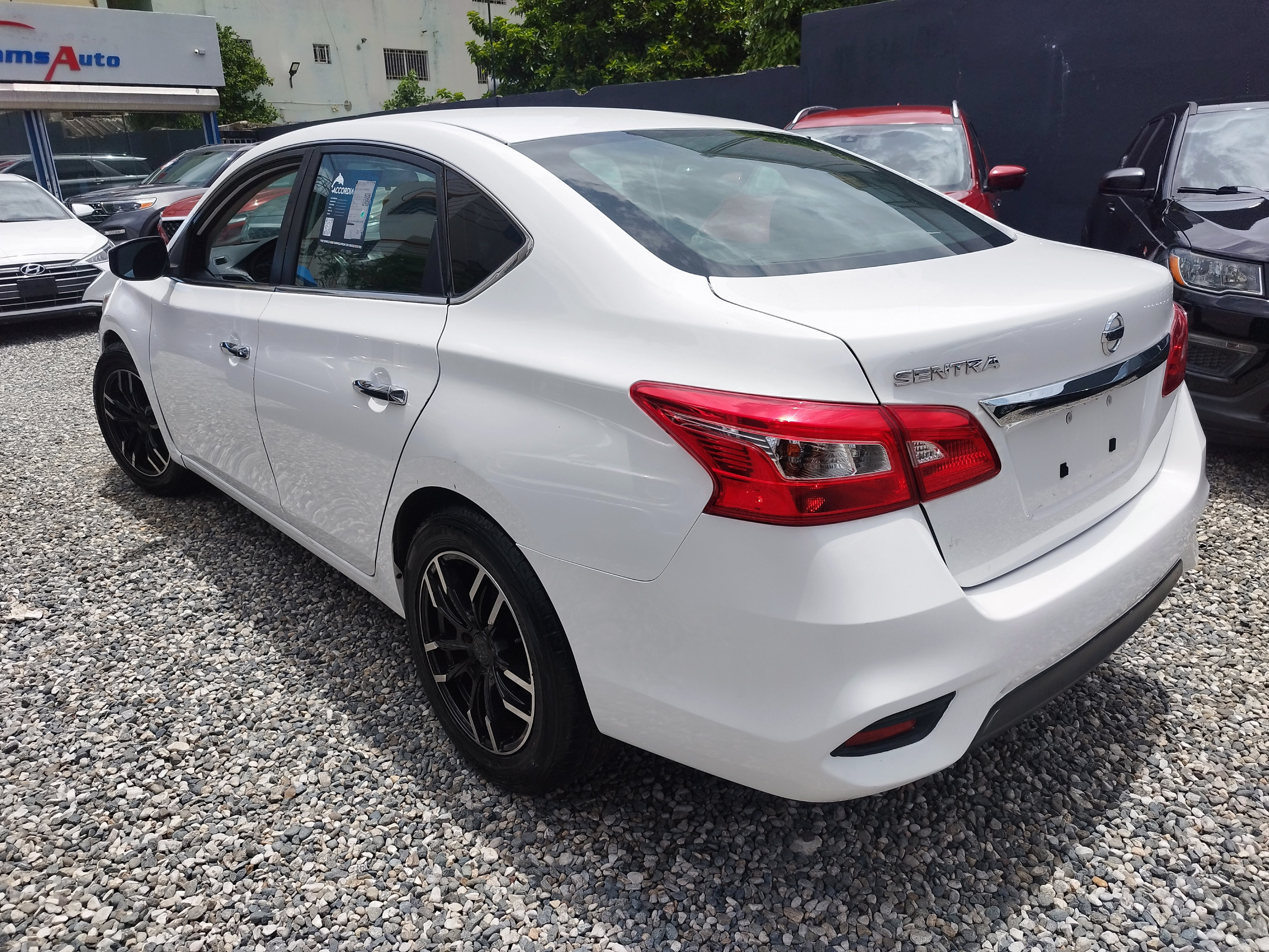 carros - 2019 Nissan Sentra  3