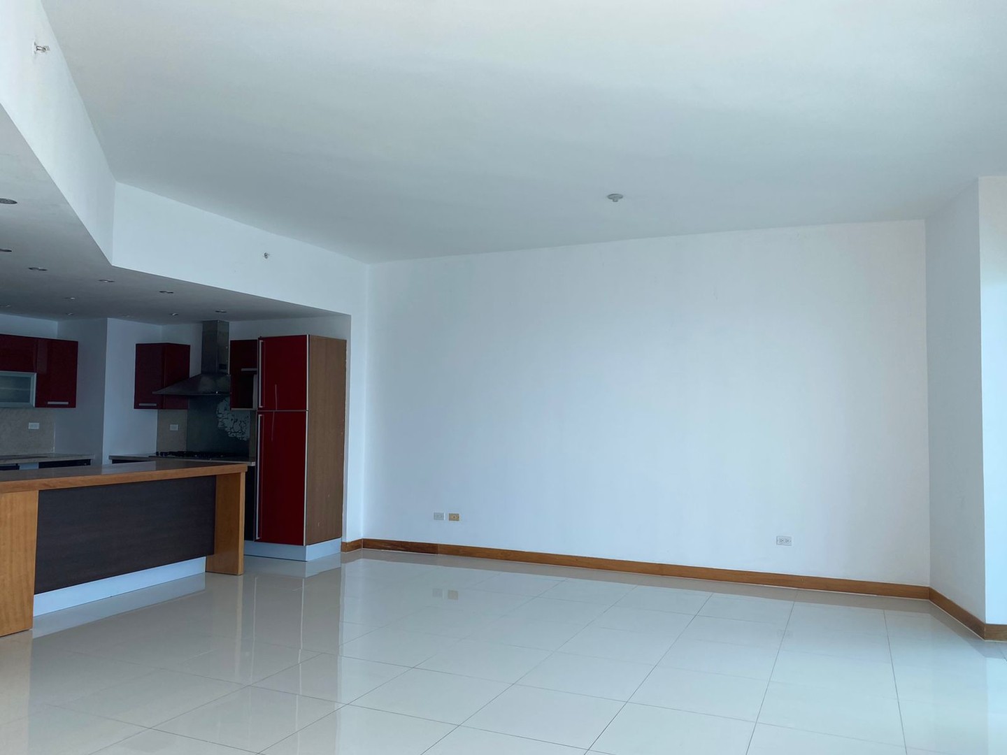 casas - Alquiler Apartamento de 2 Habitaciones frente al Malecón de Santo Domingo 3
