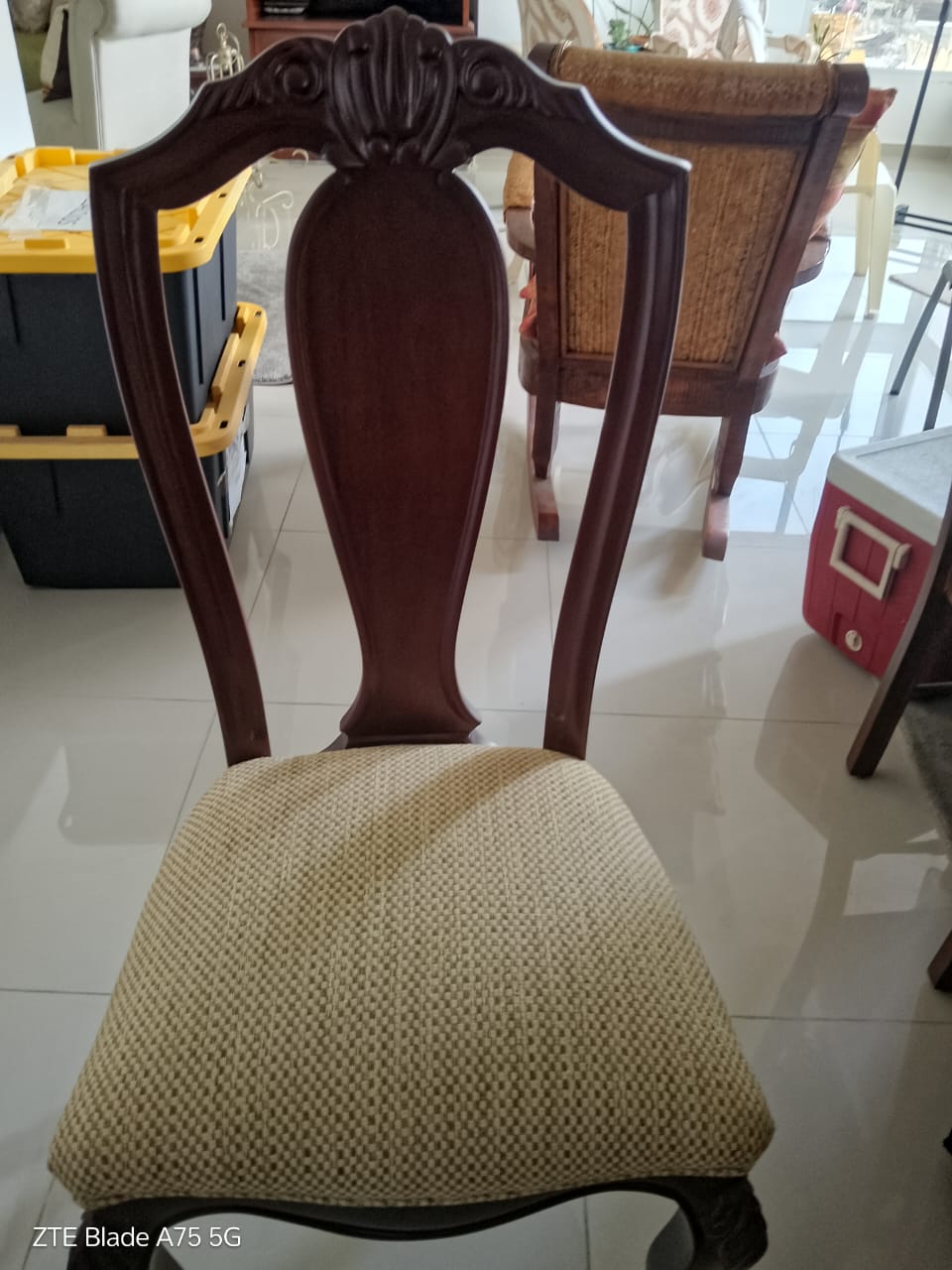 muebles y colchones - Sillas de caoba centenaria  1