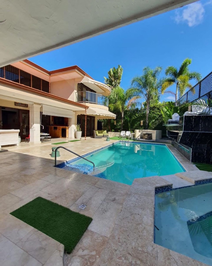 casas - Venta de maravillosa casa de lujo en Julieta morales Distrito Nacional de 800mts 6