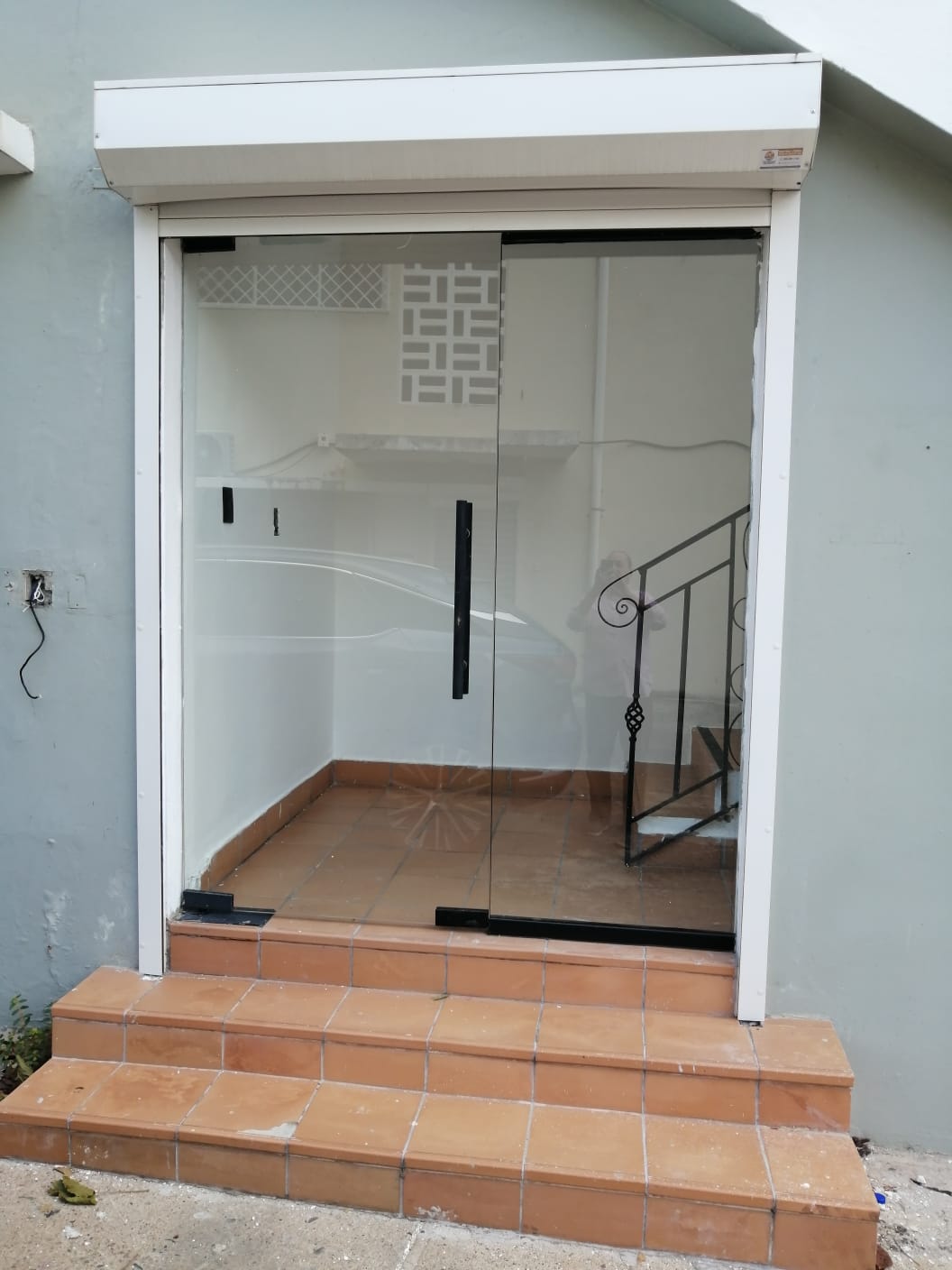 oficinas y locales comerciales - LOCAL OFICINAS, 125 Mts2 EN GAZCUE, CALLE SANTIAGO, PROX. A LA BENITO MONCION 5