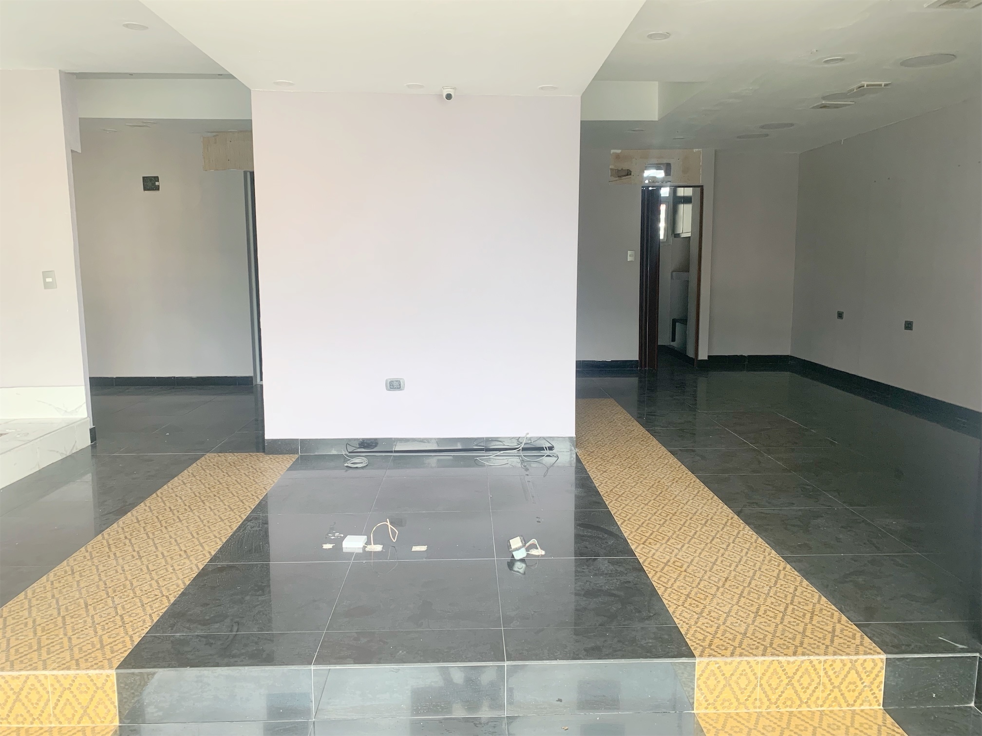oficinas y locales comerciales - Local comercial en Bella vista  4