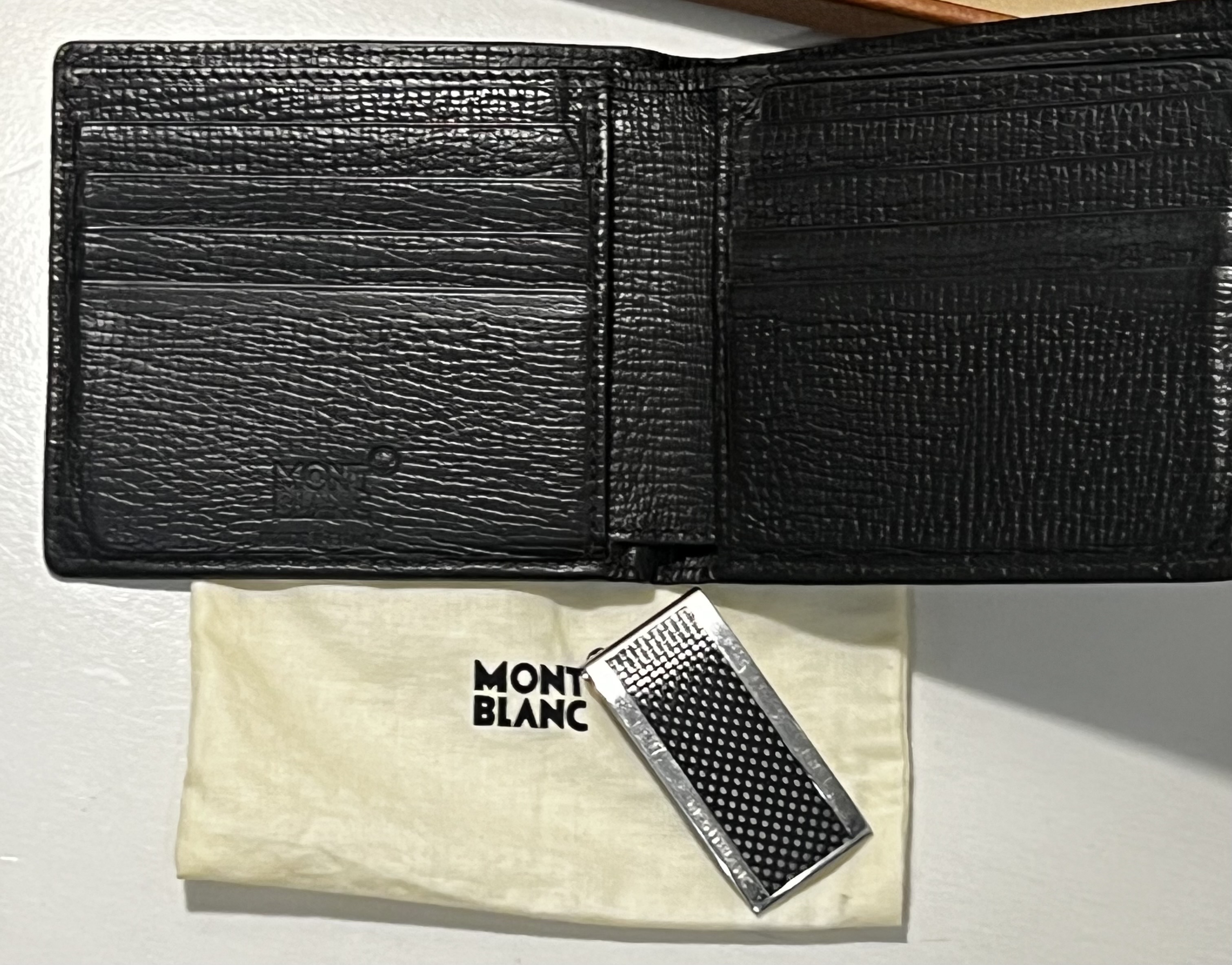 carteras y maletas - MONTBLANC Billetera Bifold de Cuero Texturizado Marrón para Hombre 2