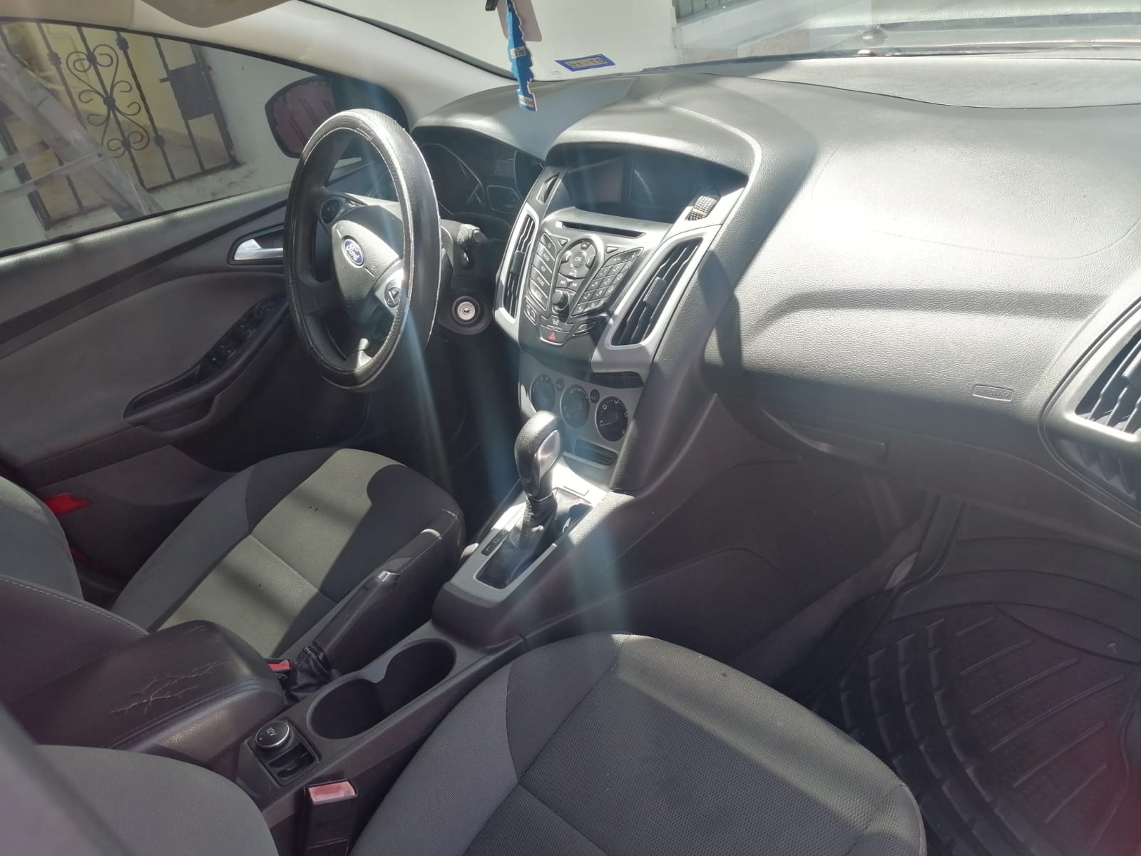 carros - FORD FOCUS SE HATCHBACK 2012.  Excelente Condición 5