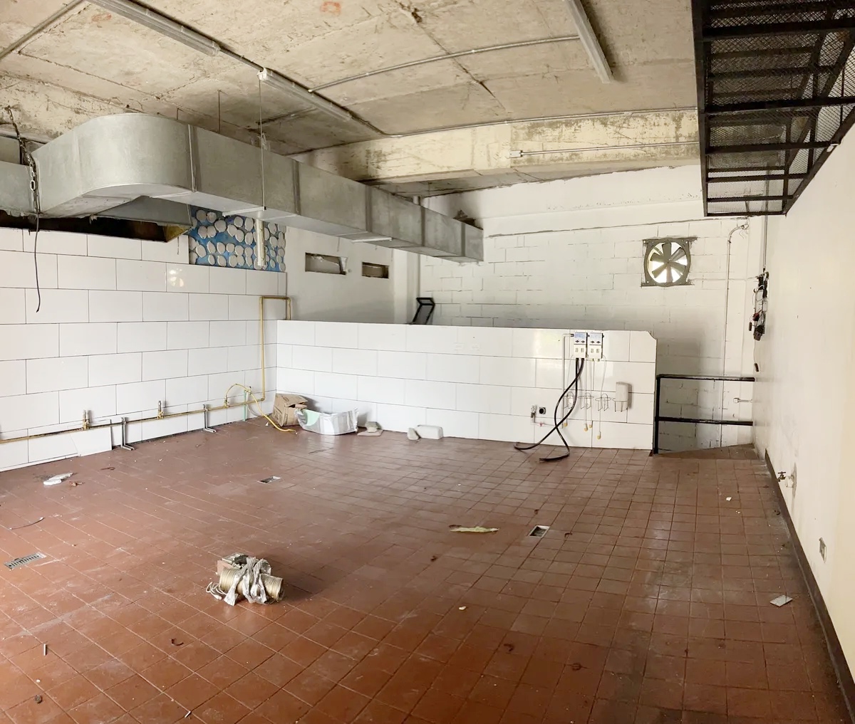 oficinas y locales comerciales - Local céntrico en Arroyo Hondo  2