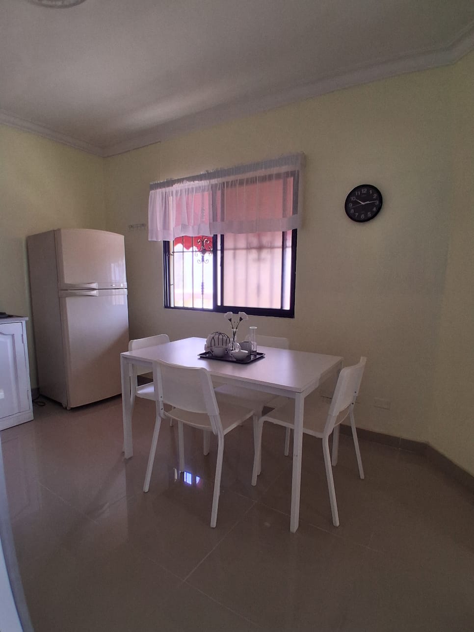 casas - Casa en 2do nivel Amueblada Prado Oriental 700 US$ 4