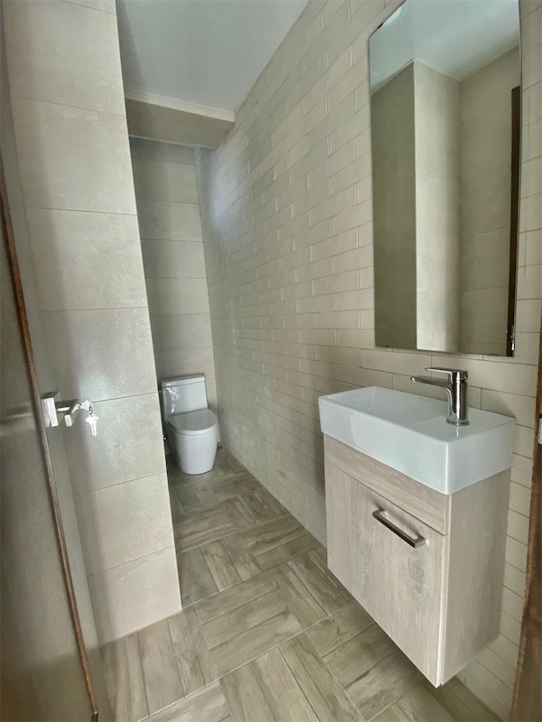 apartamentos - Apartamento de venta en piso alto en La Esmeralda