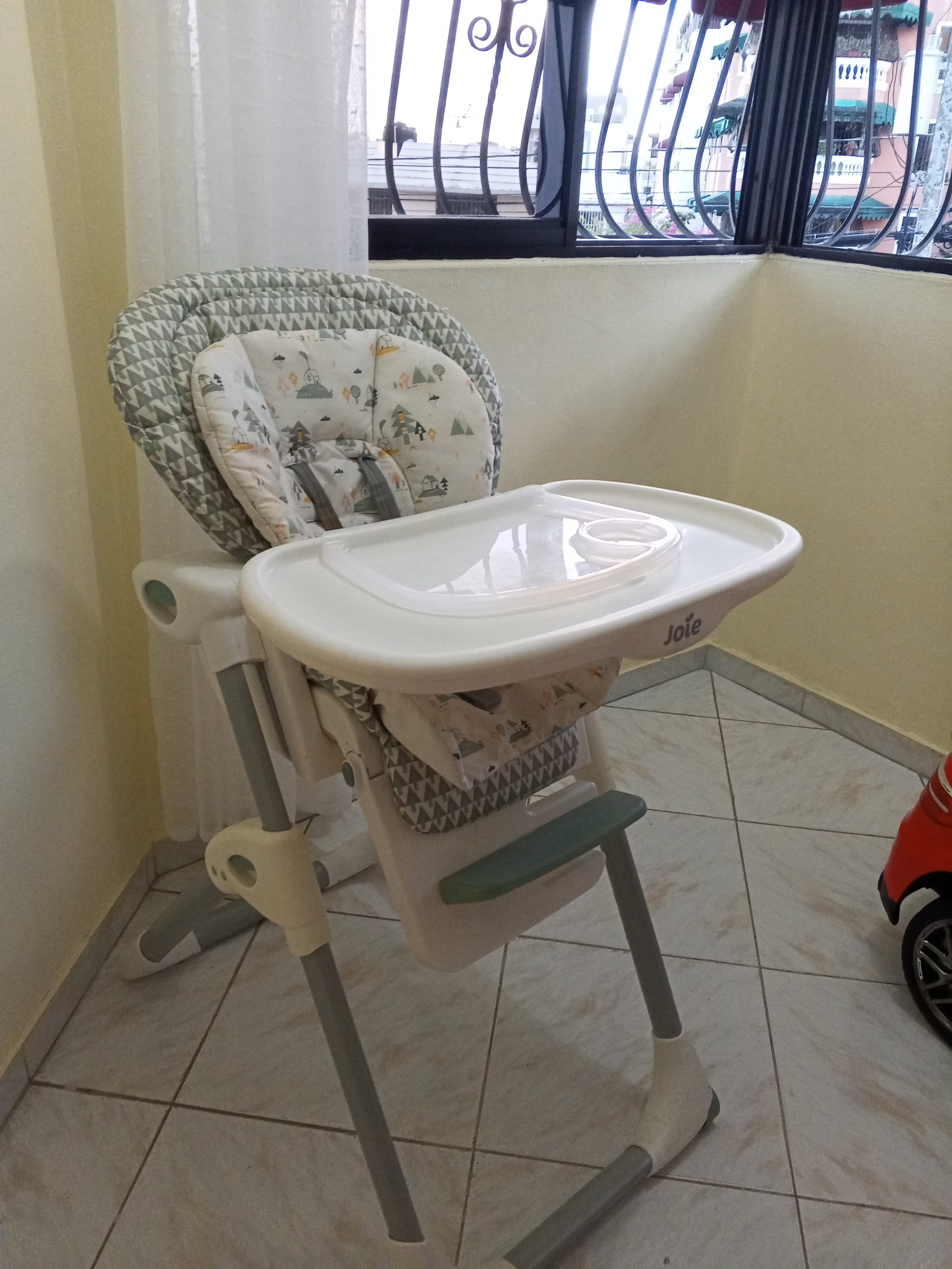coches y sillas - silla de bebé 
es muy buena, de bebé mundo 
no sé le ha dado uso
 0