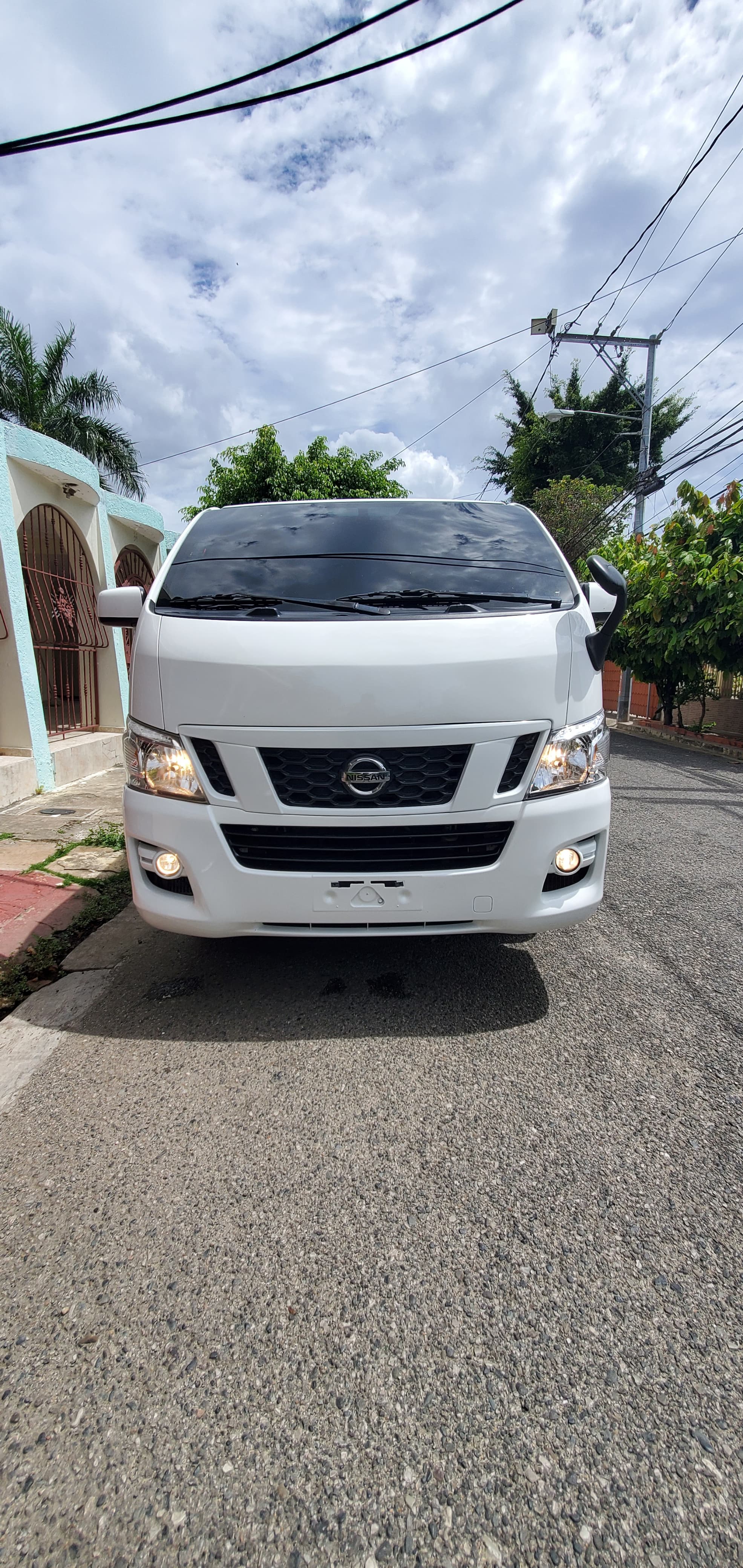 jeepetas y camionetas -     [SE VENDE] "NISSAN NV-350 2017"  1