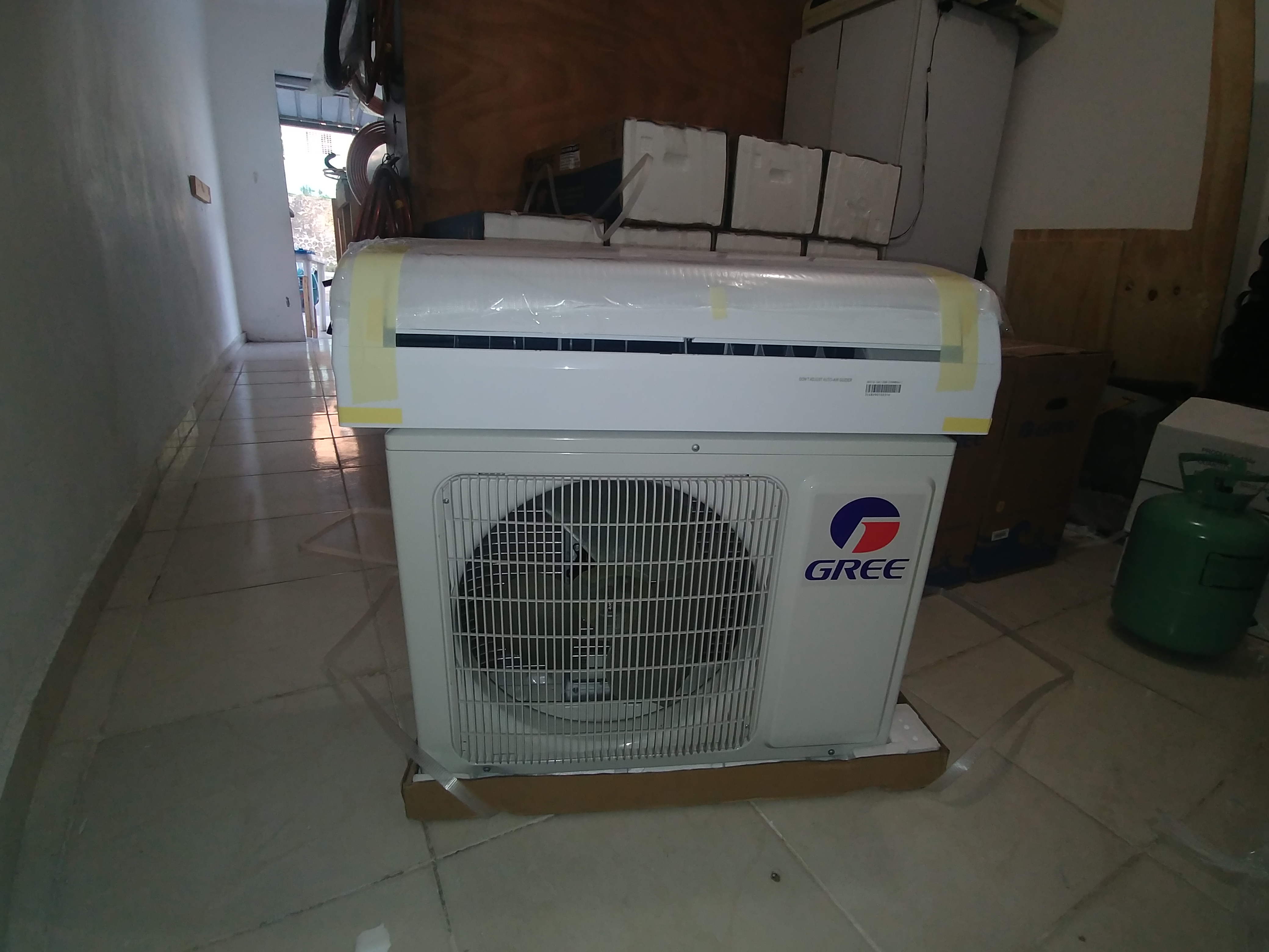 aires acondicionados y abanicos - AIRES INVERTER 12,000BTU NUEVOS EN SU CASA  1