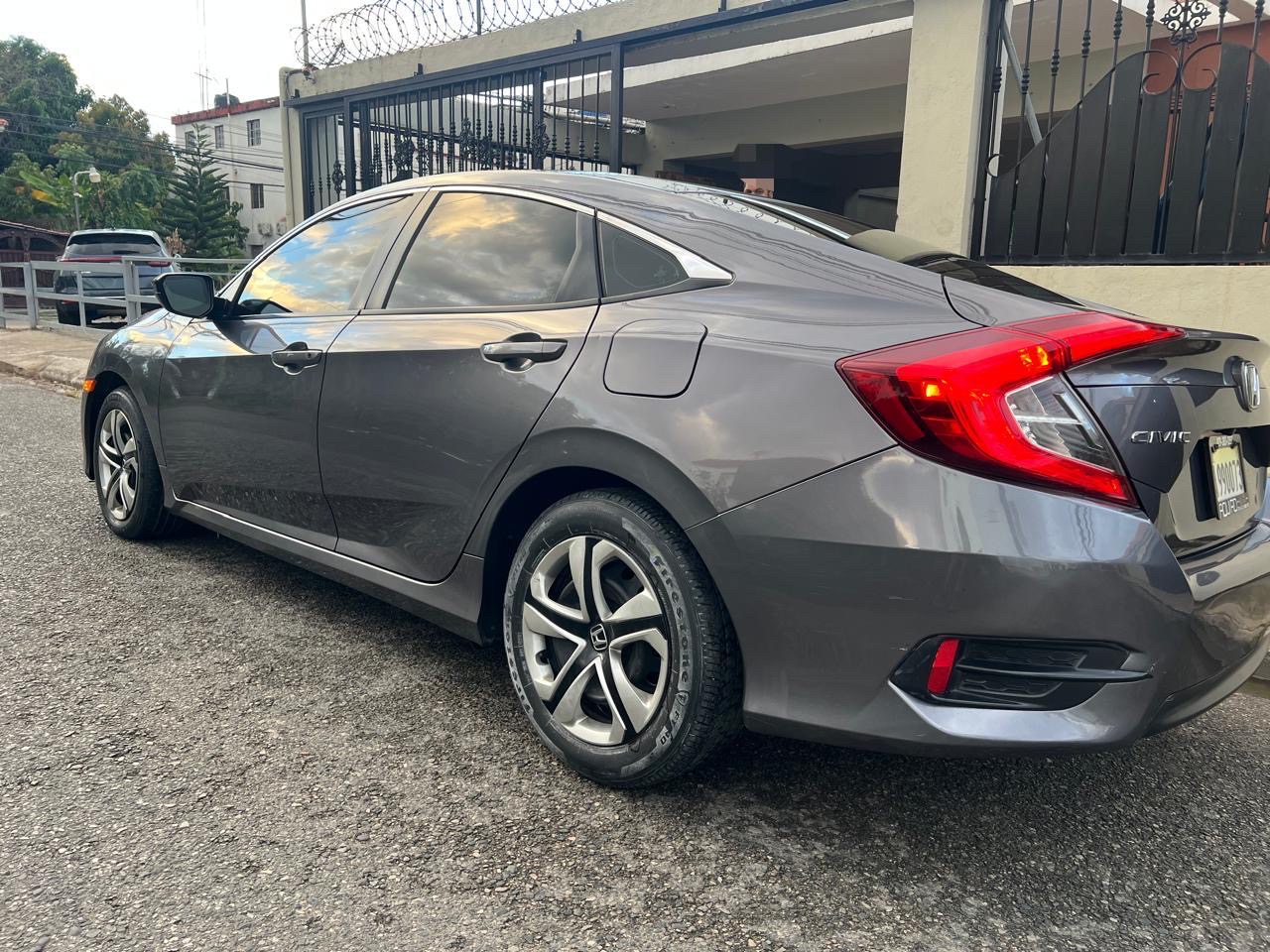 carros - HONDA CIVIC 2017 LX RD$850,000 1
