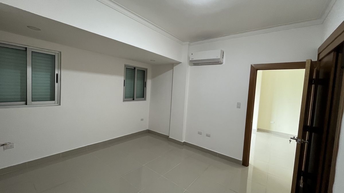 apartamentos - Apartamento en alquiler en Urb. Real con LB  2