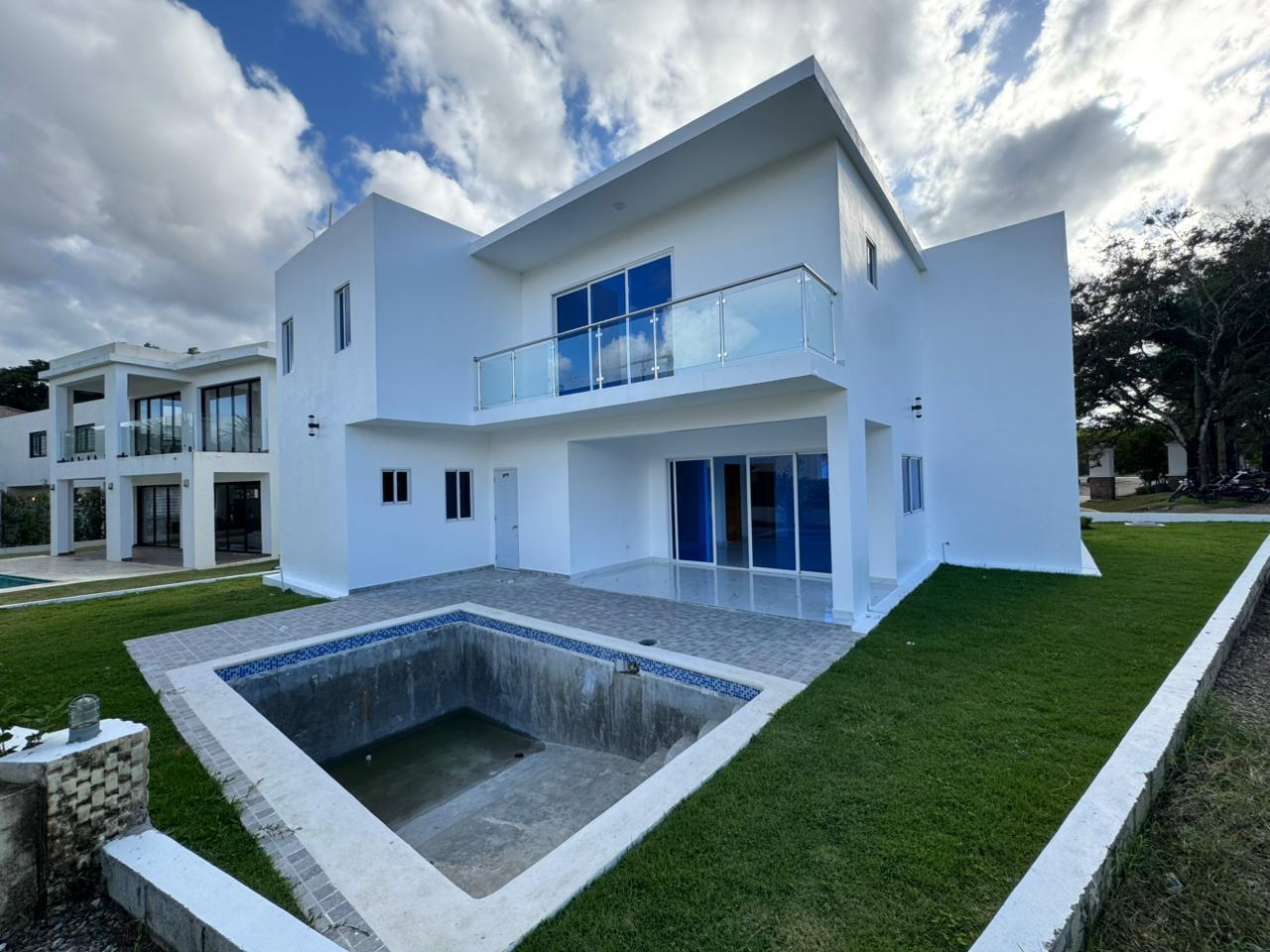 casas - 🏡 Casa de 2 Niveles en Venta – Residencial  1