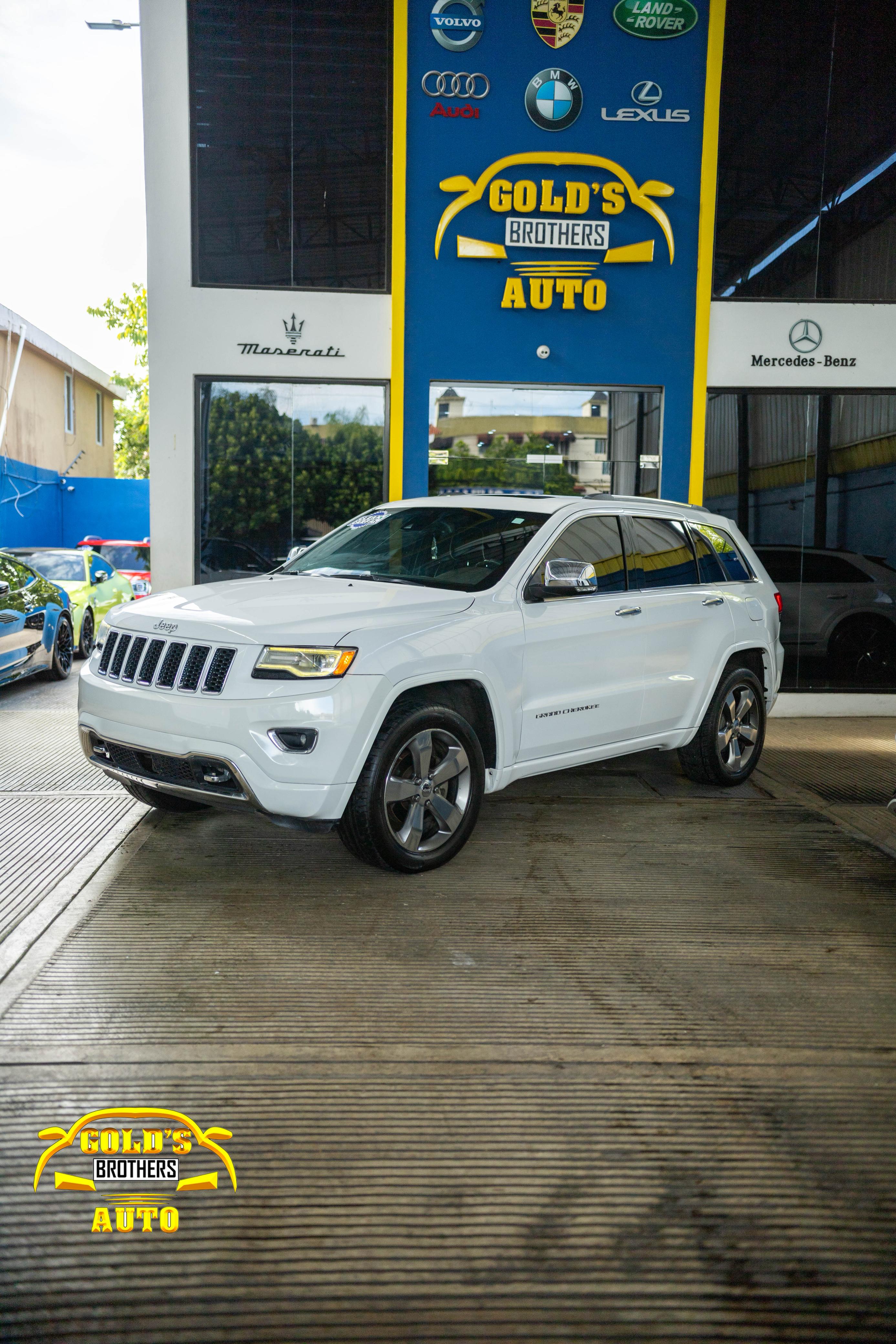jeepetas y camionetas - Jeep Grand Cherokee Overland 4x4 2015 Clean Carfax 2