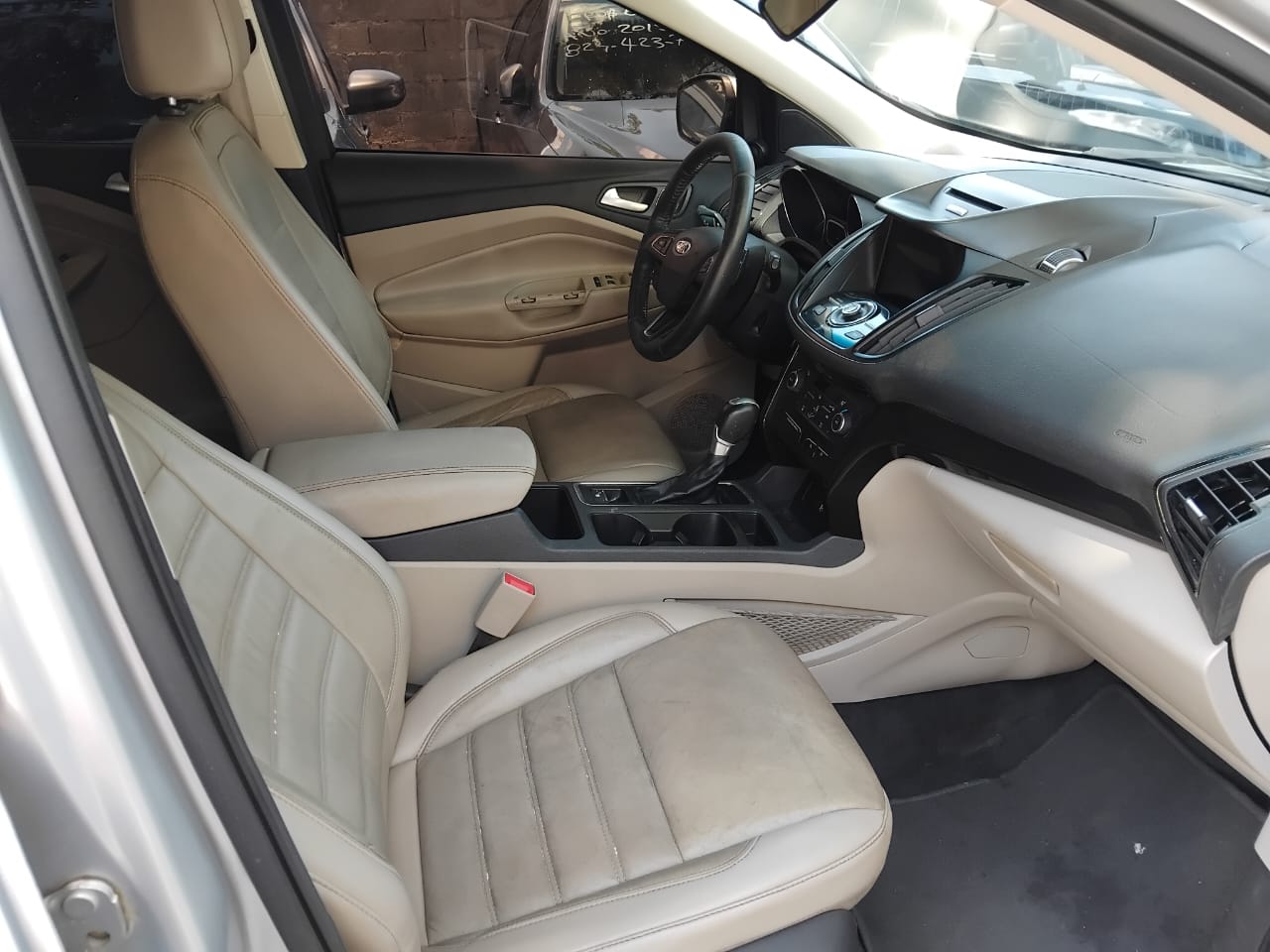 jeepetas y camionetas - FORD ESCAPE TITANIUN 3