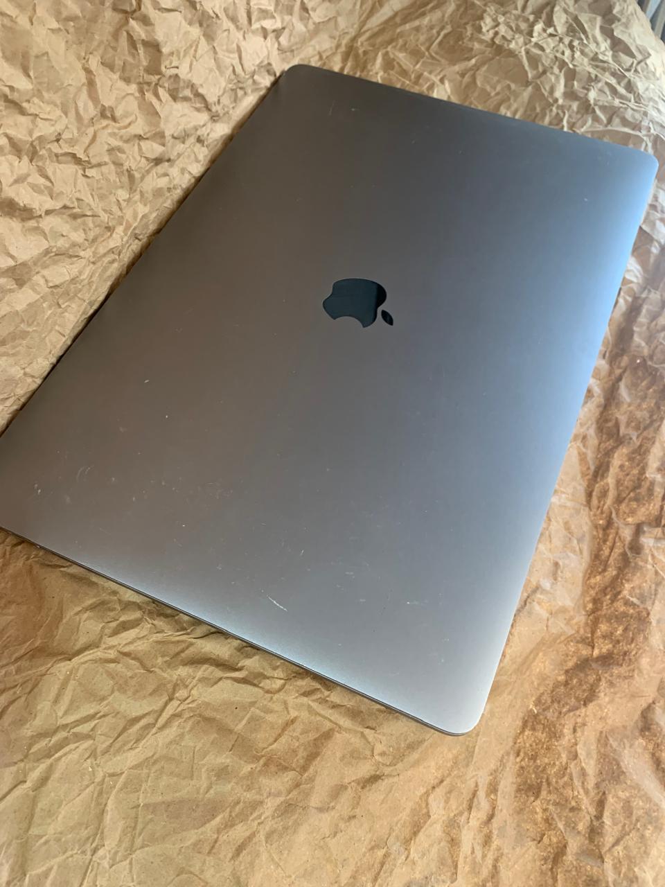 computadoras y laptops - 2 Macbook Pro