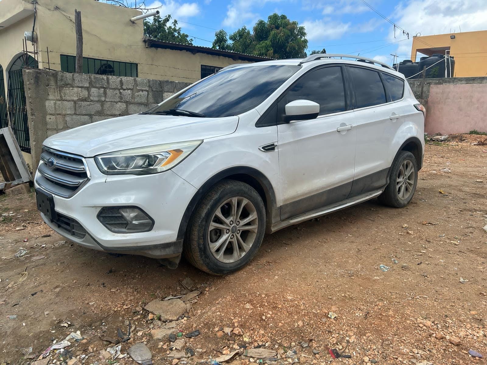 jeepetas y camionetas - Ford Escape SE 2016 AWD Ecoboost  7