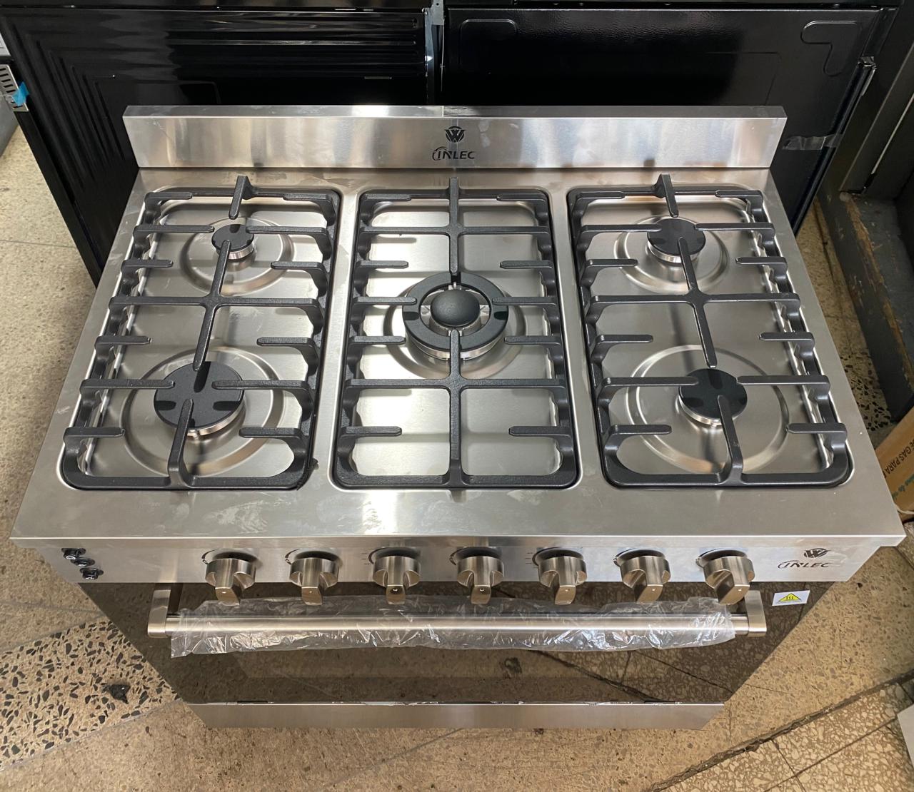 electrodomesticos - Estufa Inlec 36 pulgadas
Modelo TS-09
Luz en el horno
Parrillas fuertes

 1