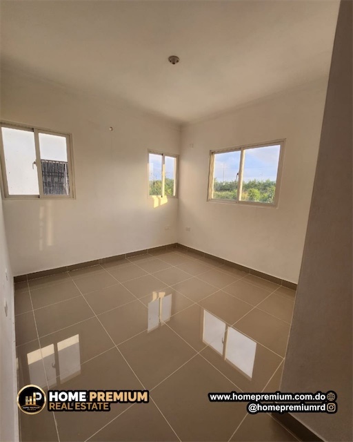 casas - Venta de casa de lujo en la autopista de san Isidro Santo Domingo este con patio 1
