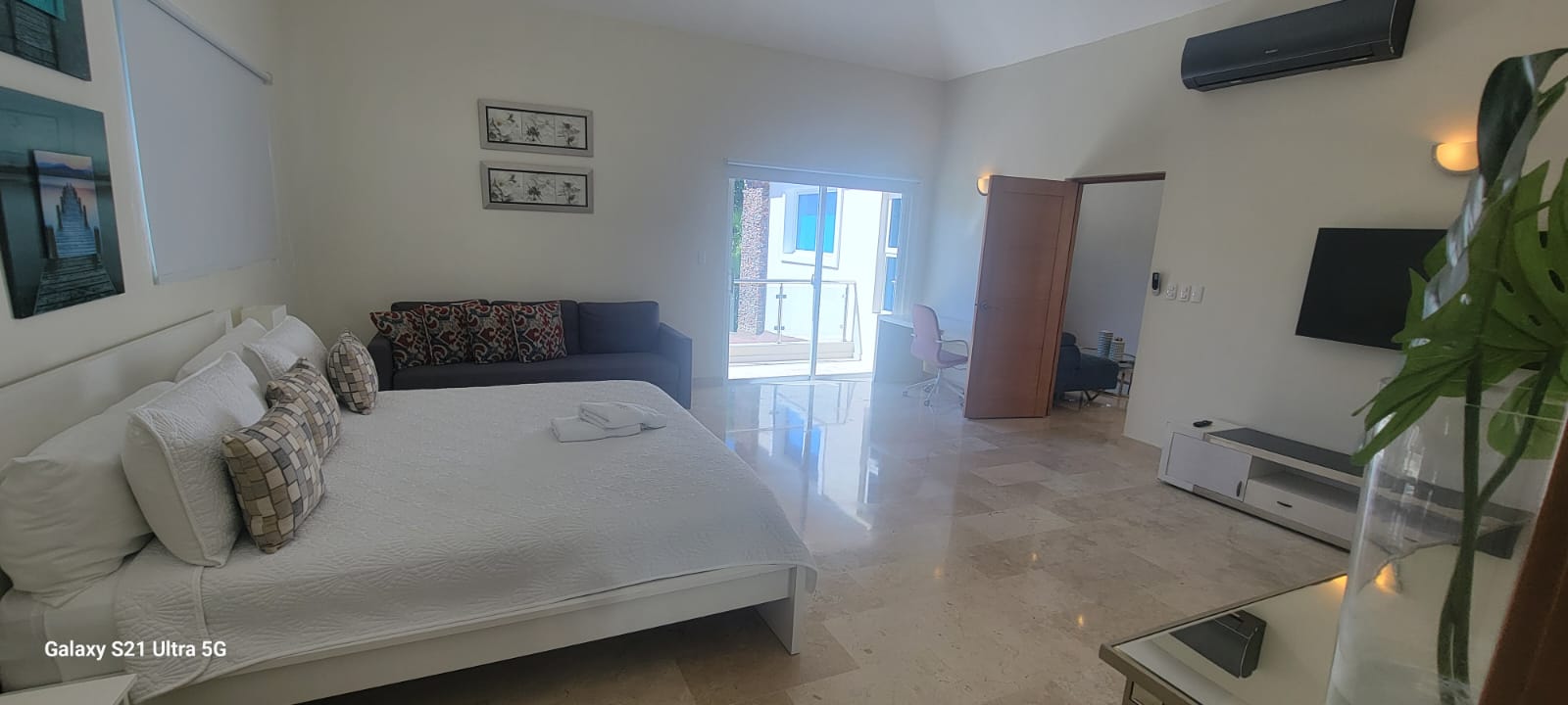casas vacacionales y villas - Villa de 2 Niveles con 4 Habitaciones En Metro 6