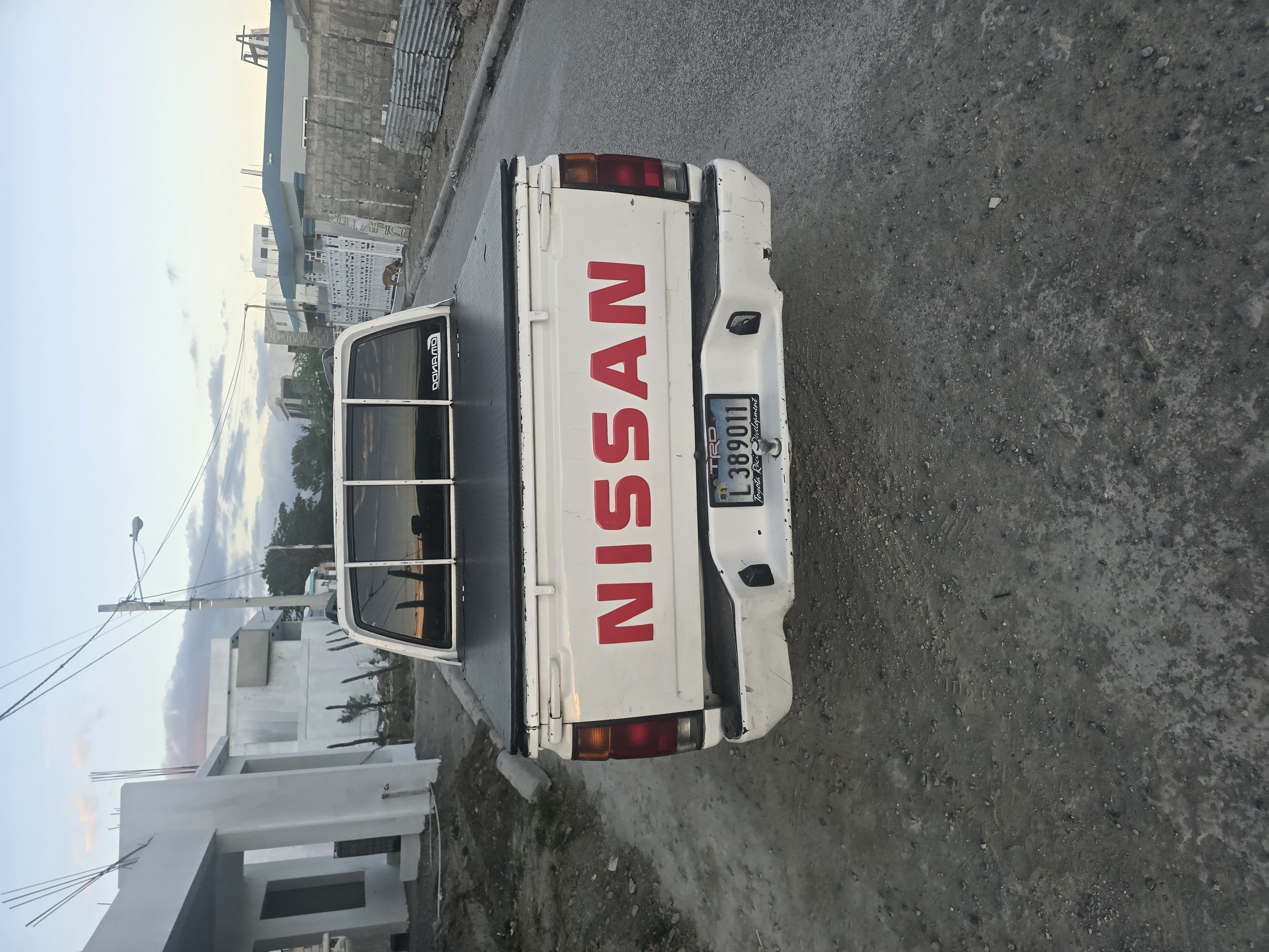 jeepetas y camionetas - Nissan d21 presio 520mil  2