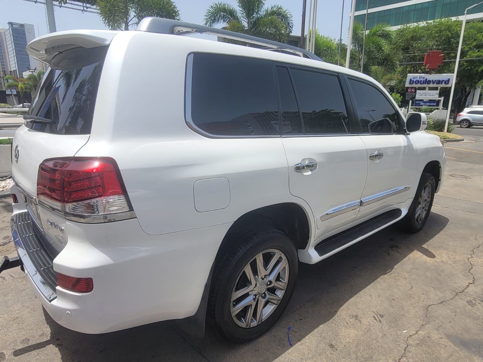 jeepetas y camionetas - LEXUS LX570 2014 BLANCA 9