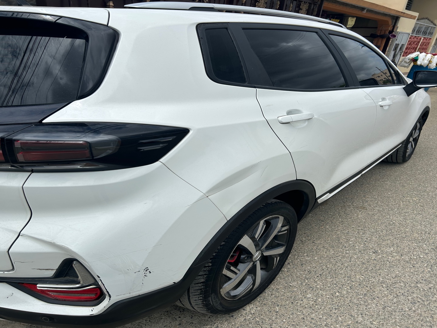 jeepetas y camionetas - Vendo vehículo de oportunidad Changan CS15 año 2022 2