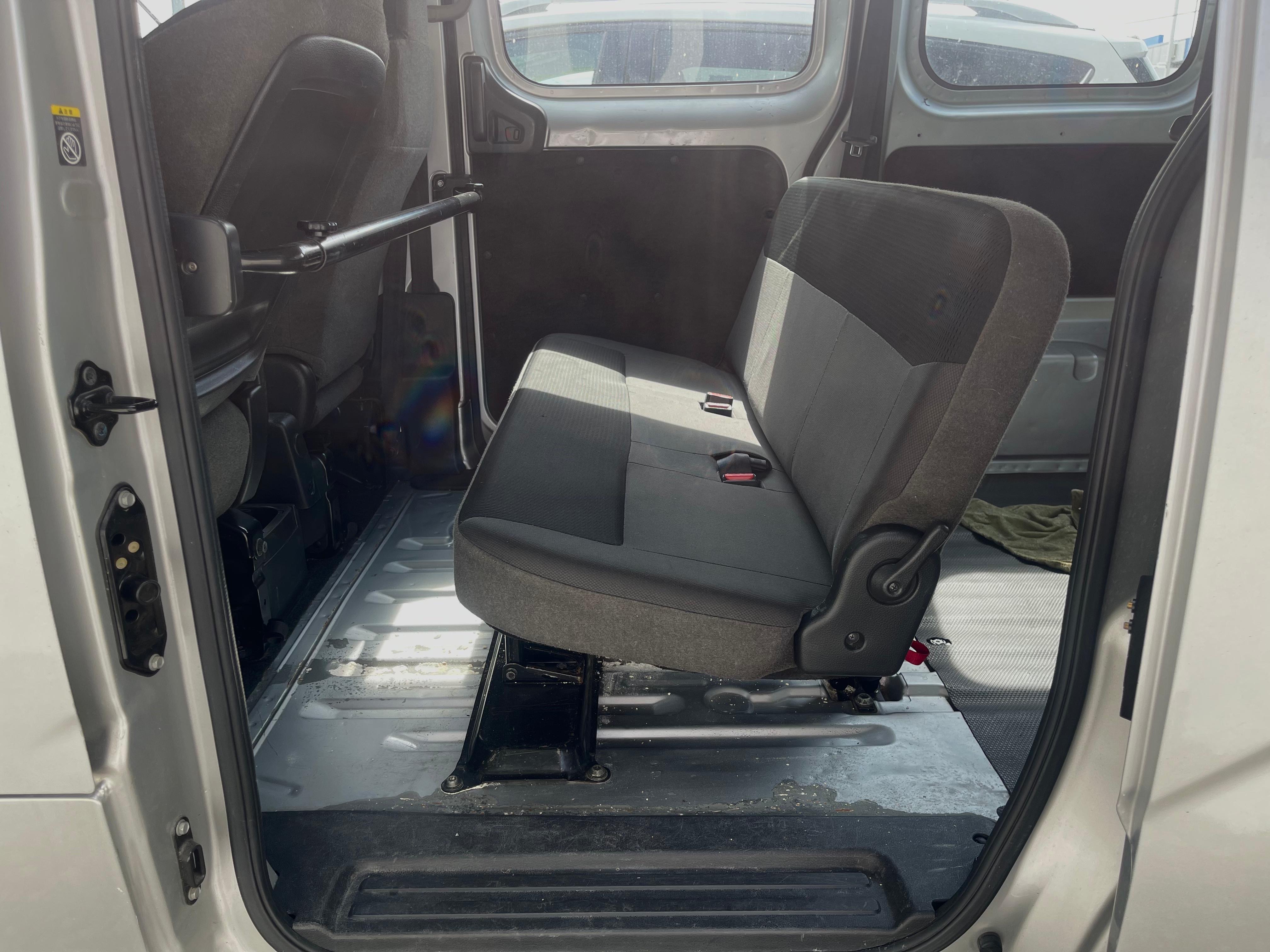 jeepetas y camionetas - NISSAN NV200 2019 - En Perfecto Estado‼️
 6