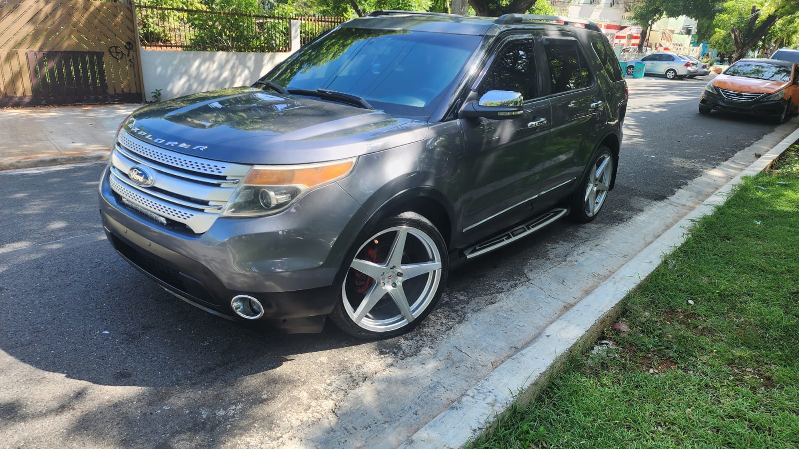 jeepetas y camionetas - Ford explorer 2013 XLT 4x4 la más full  0