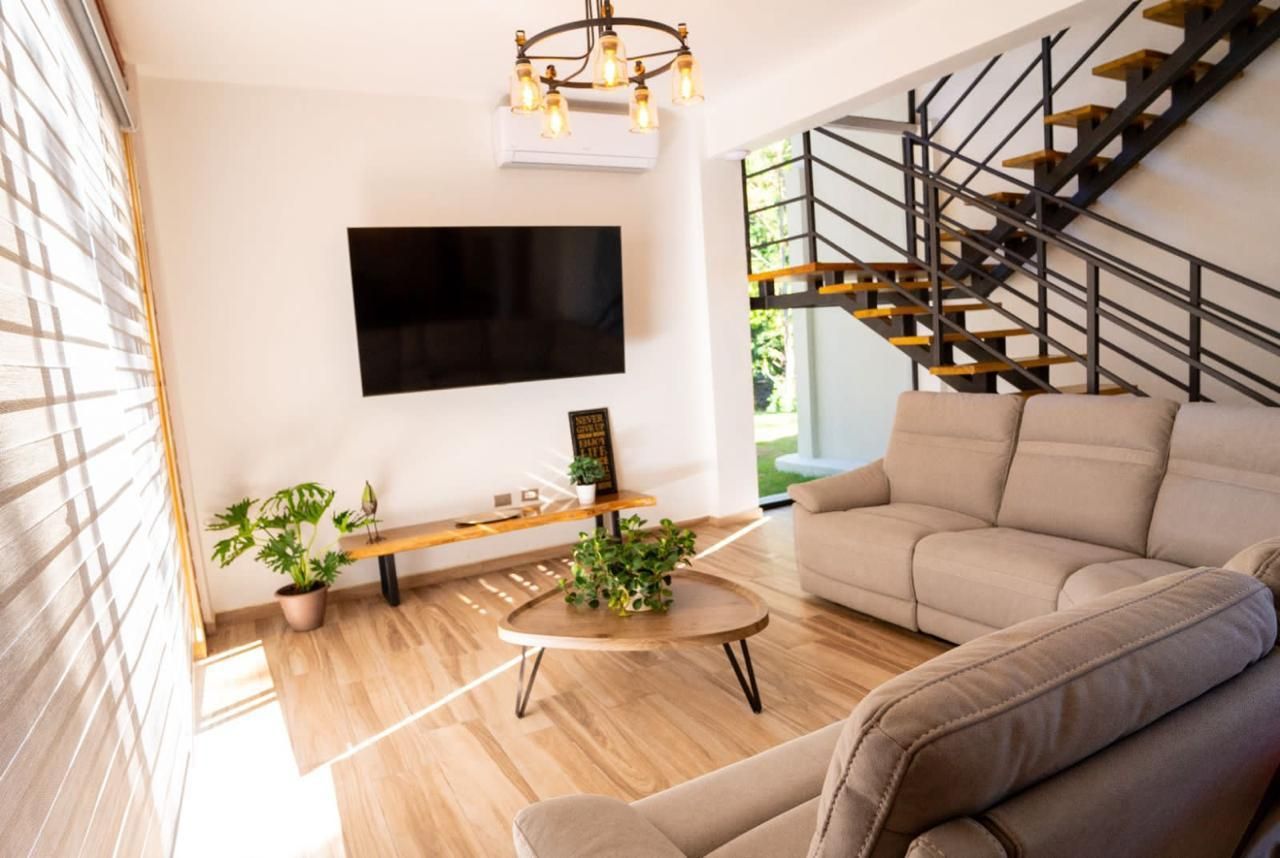 casas vacacionales y villas - Exclusiva Villa en Venta con Áreas Verdes y Piscin 9