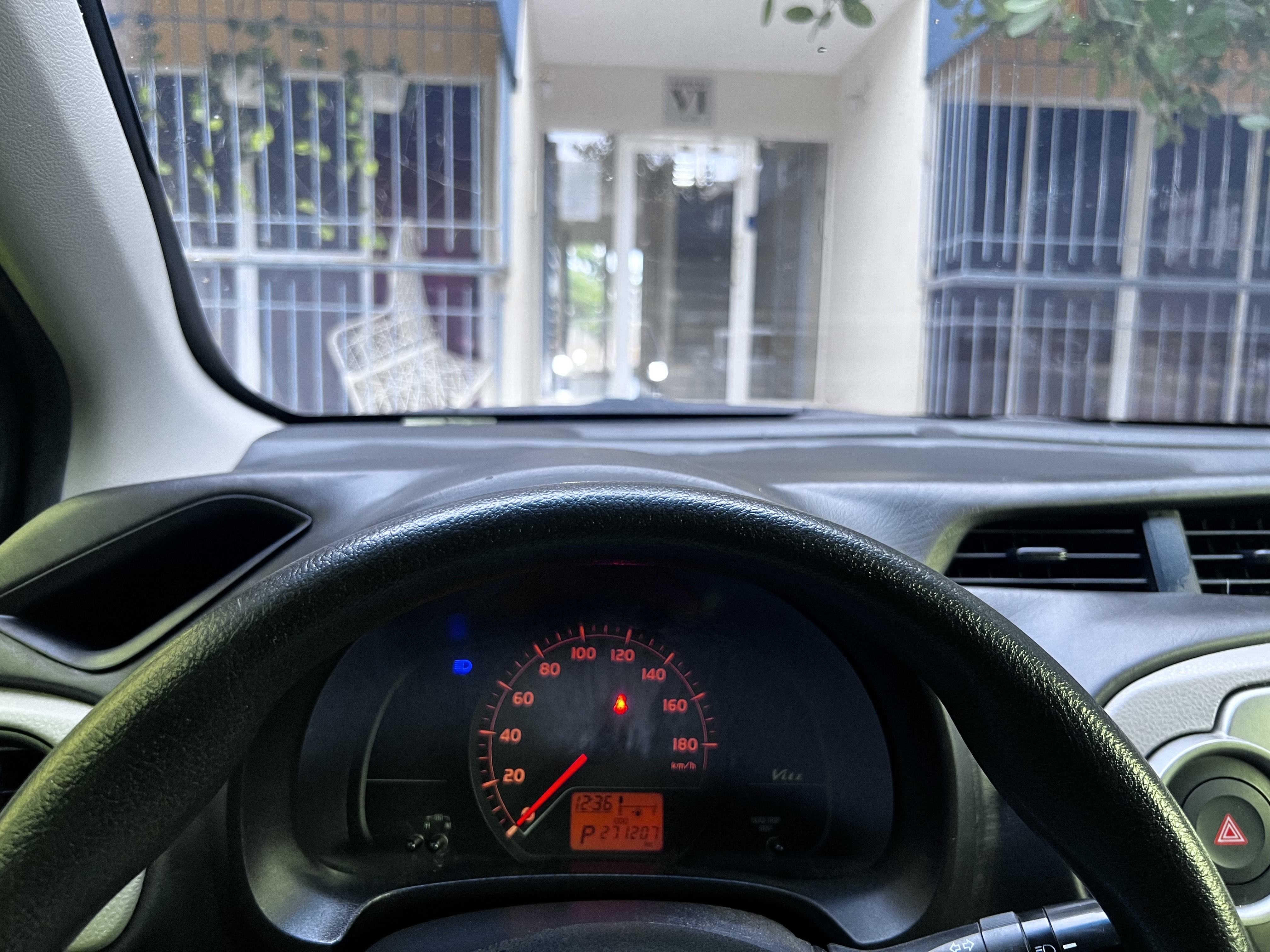 carros - TOYOTA VITZ 2013 2