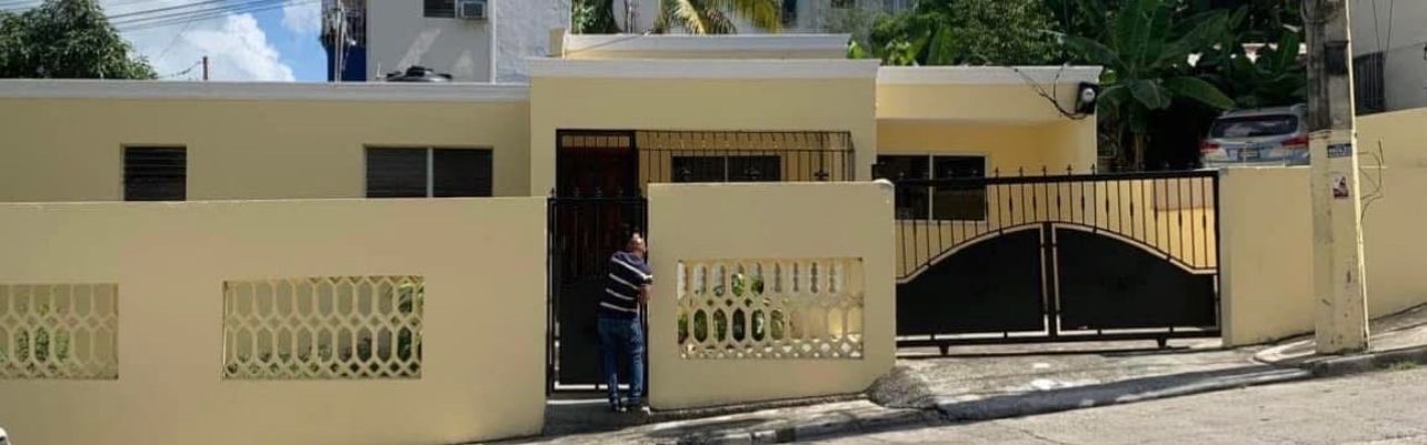 casas - Vendo casa dentro de proyecto cerrado! En la Charles de gaulle santo Domingo  1