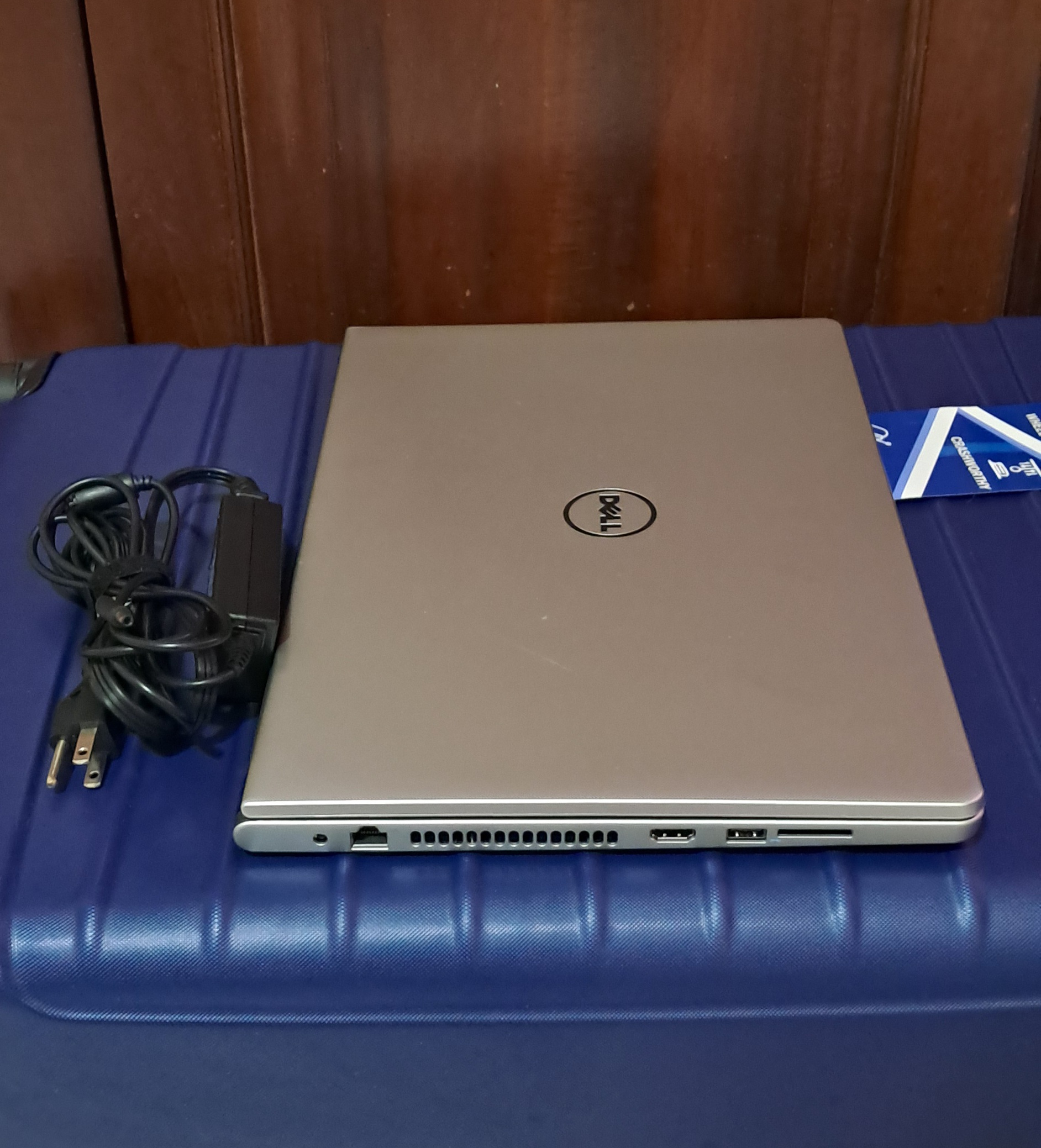 computadoras y laptops - Laptop Dell TOUCH Inspiron 5555 AMD 512GB SSD 12GB 4