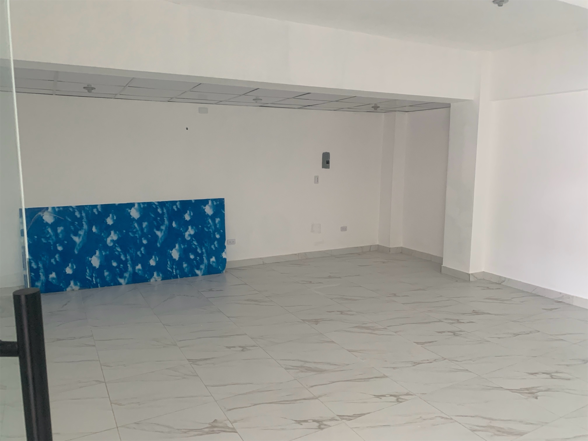 oficinas y locales comerciales - Local  en ensanche la Fe  2