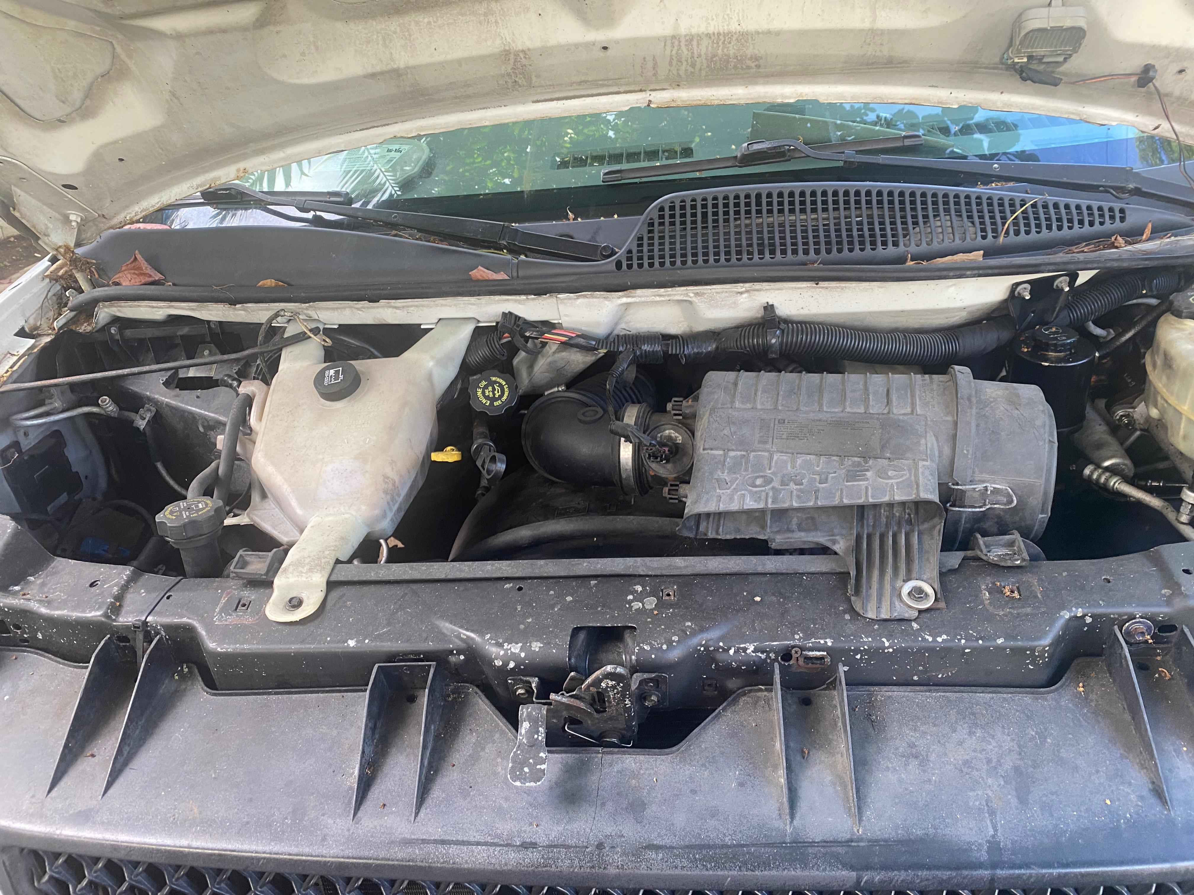 jeepetas y camionetas - Vendo Chevrolet Express - Financiamient Disponible 5