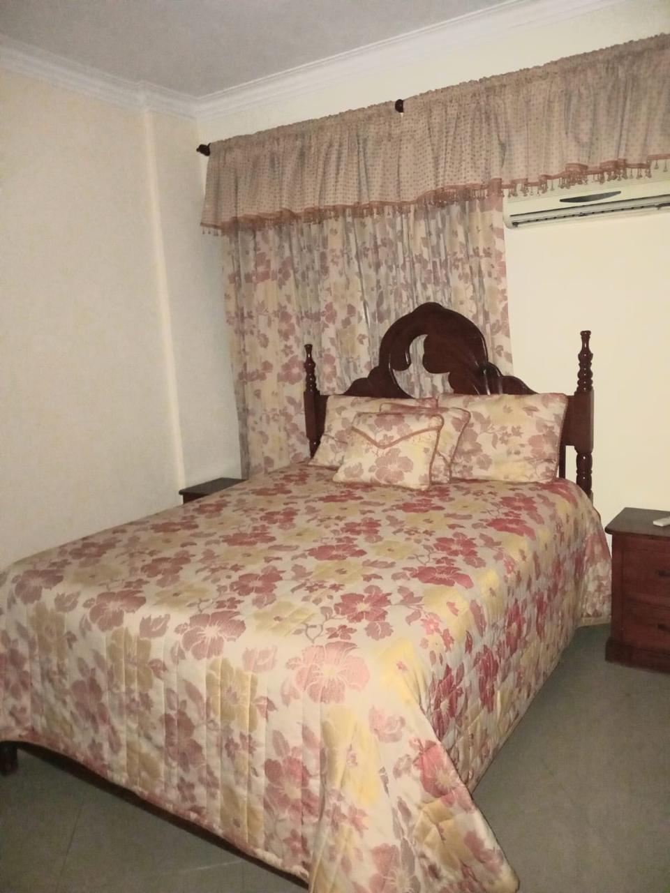 apartamentos - Alquiler Apartamento de 3 Habitaciones, Gazcue 7